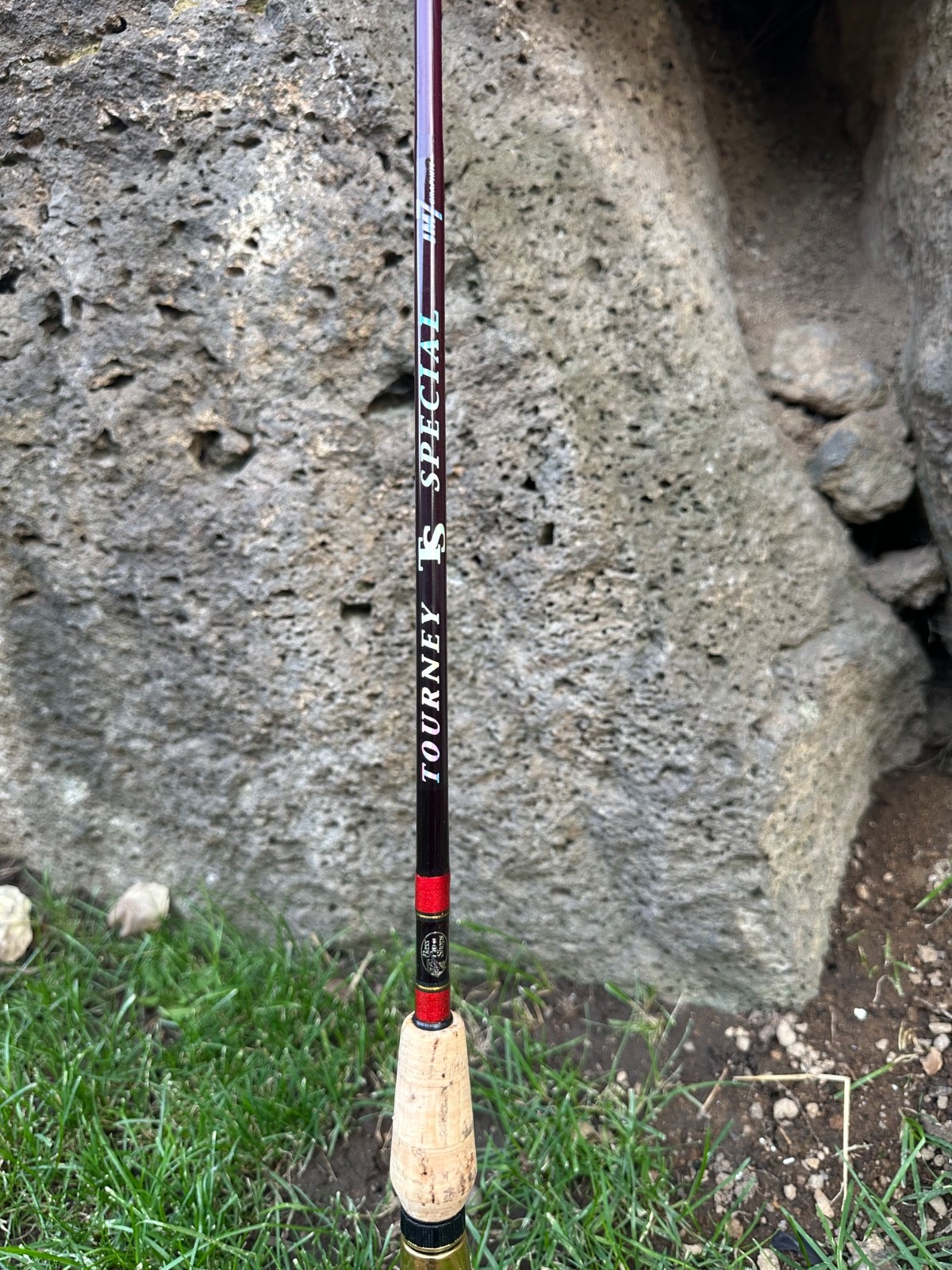 Bass Pro Shops IM7 Graphite Casting Fishing Rod 5′ 6″ 1 Piece Tourney Special