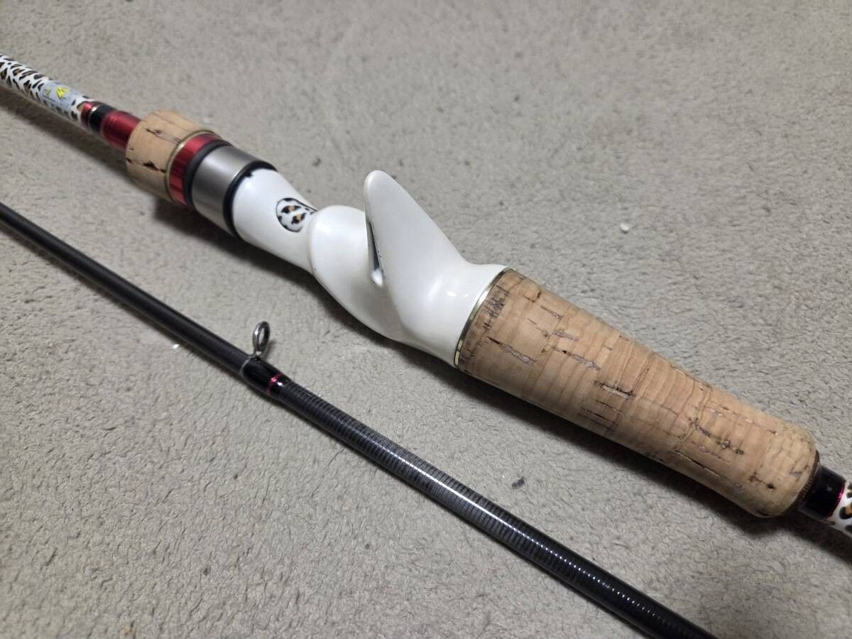Extremely rare rod, limited edition Major Craft RRC-662M Girls Custom
