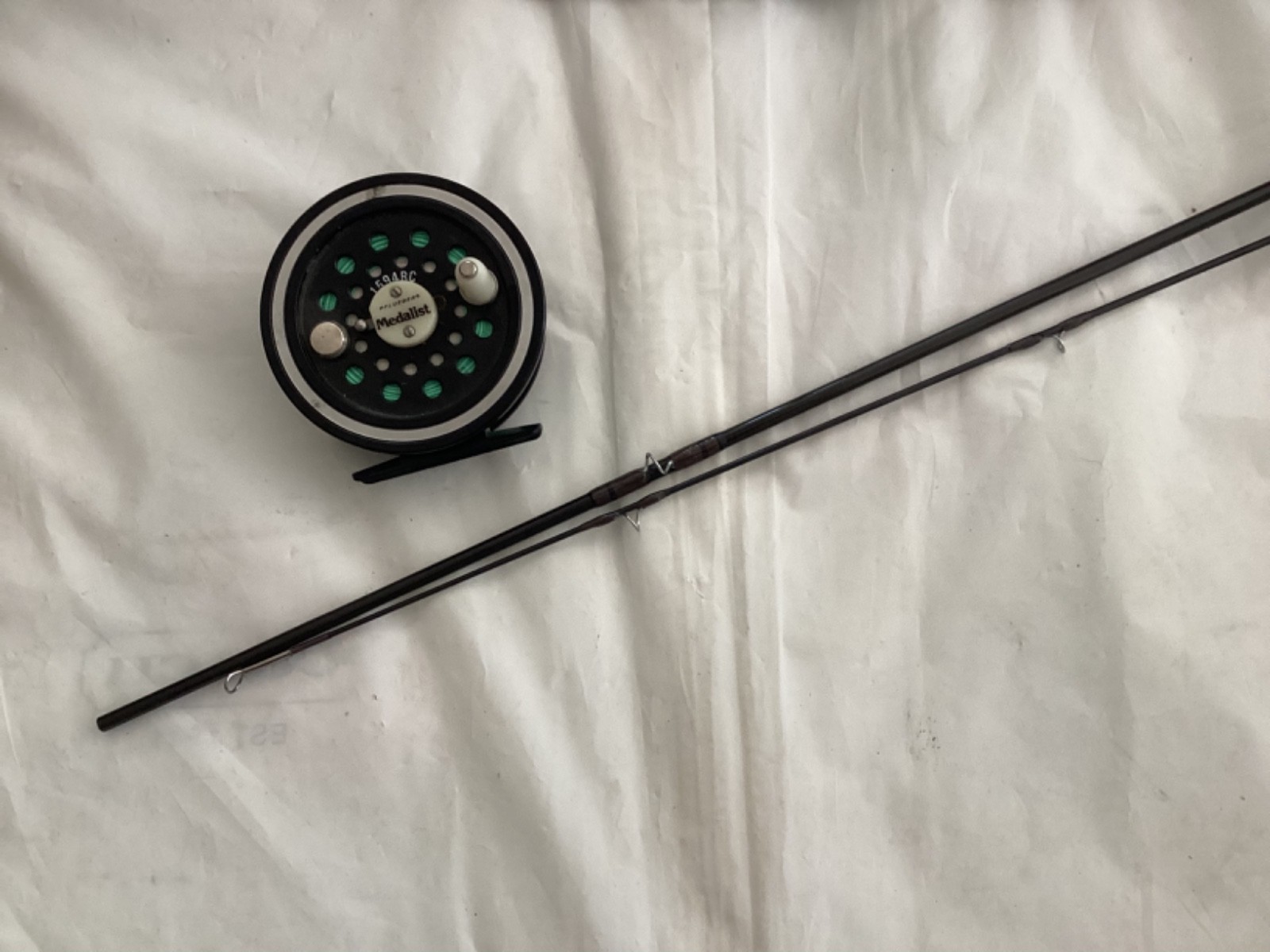 PFLUEGER MEDALIST 2 PIECE GRAPHITE FLY ROD Model FY 80-576 8FT. 5 LINE-NEW