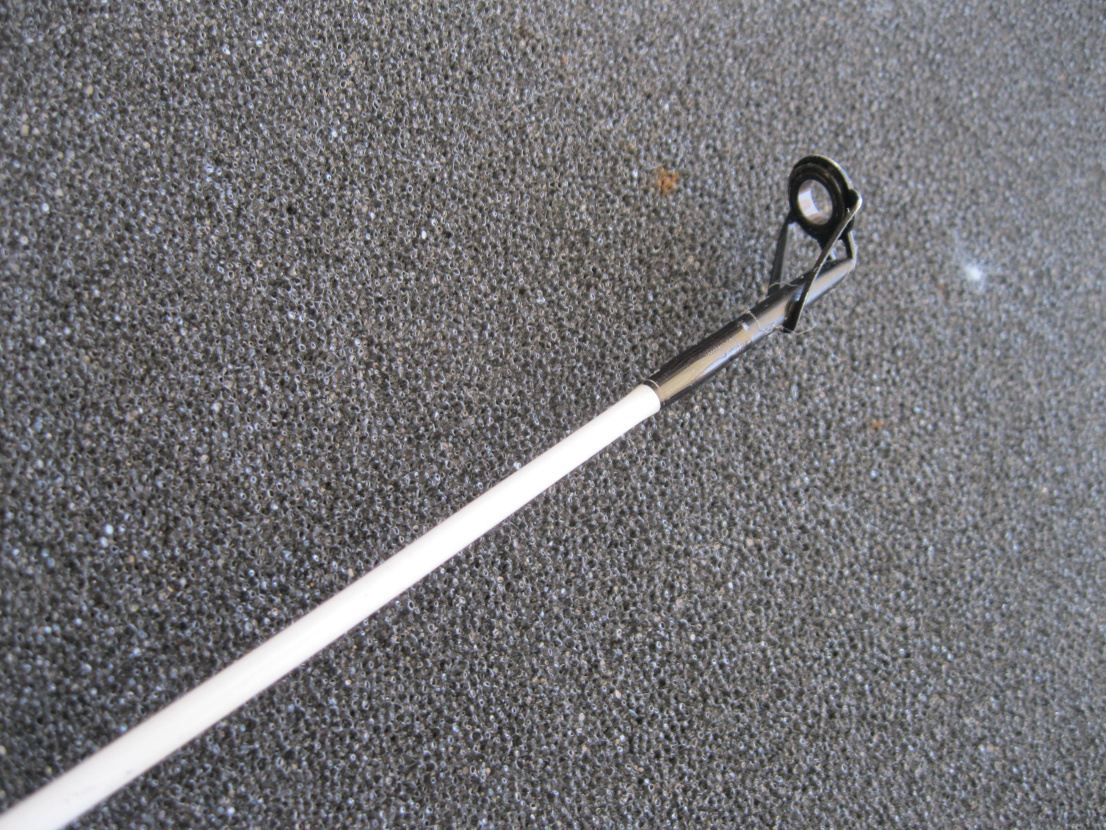 Vintage Ready2Fish SP-702/MHS, 7-foot, 2-piece spinning rod