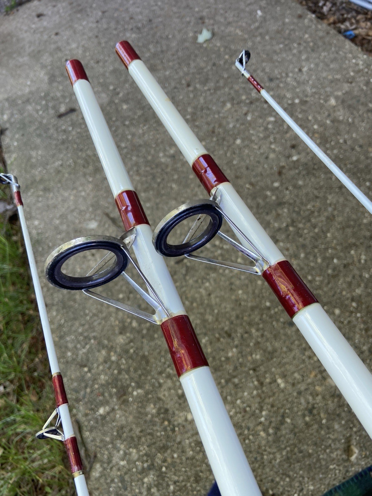 PAIR OF EXCELLENT CONDITION TIDE RITE 8′ MEDIUM ACTION SPINNING RODS