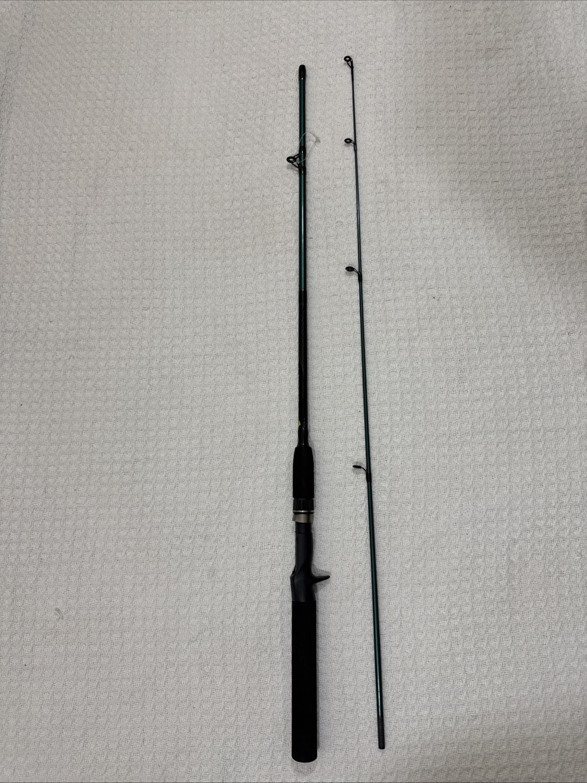 South Bend Elan FC F6’ Medium Action Two-piece Spinning Fishing Rod 6-14 lb Test