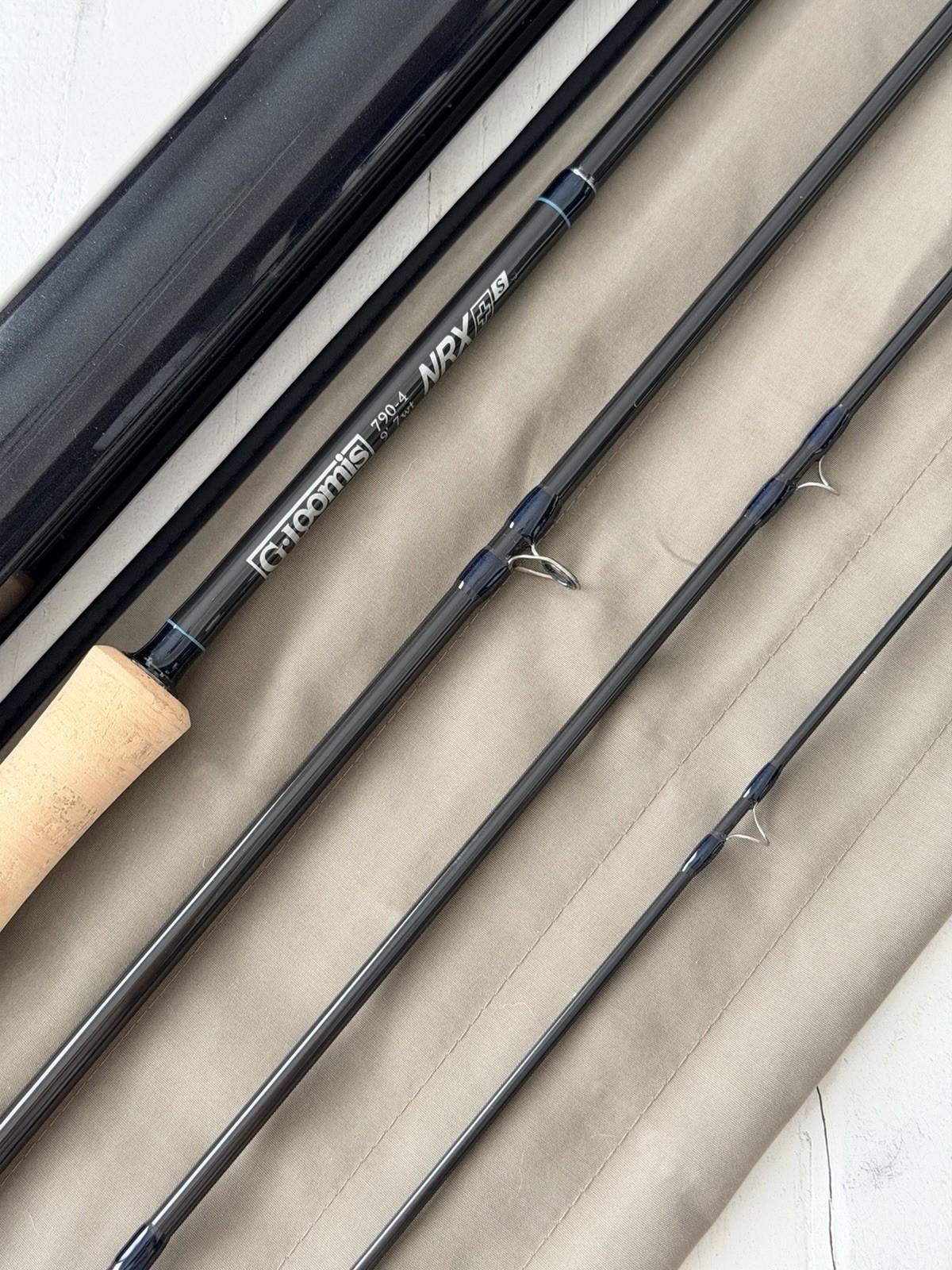 **BEAUTIFUL** 🔥 G LOOMIS NRX+ S SALT 7wt. 9’ft~4pc fly rod!🔥~LEGENDARY~