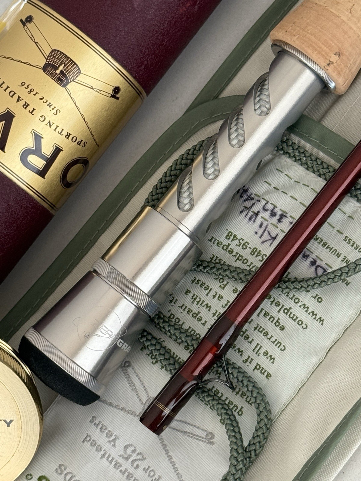 **BEAUTIfUL** 🔥 ORVIS ZERO GRAVITY 8wt 9’ft~2pc Fly Rod!! 🔥~MID FLEX~🔥