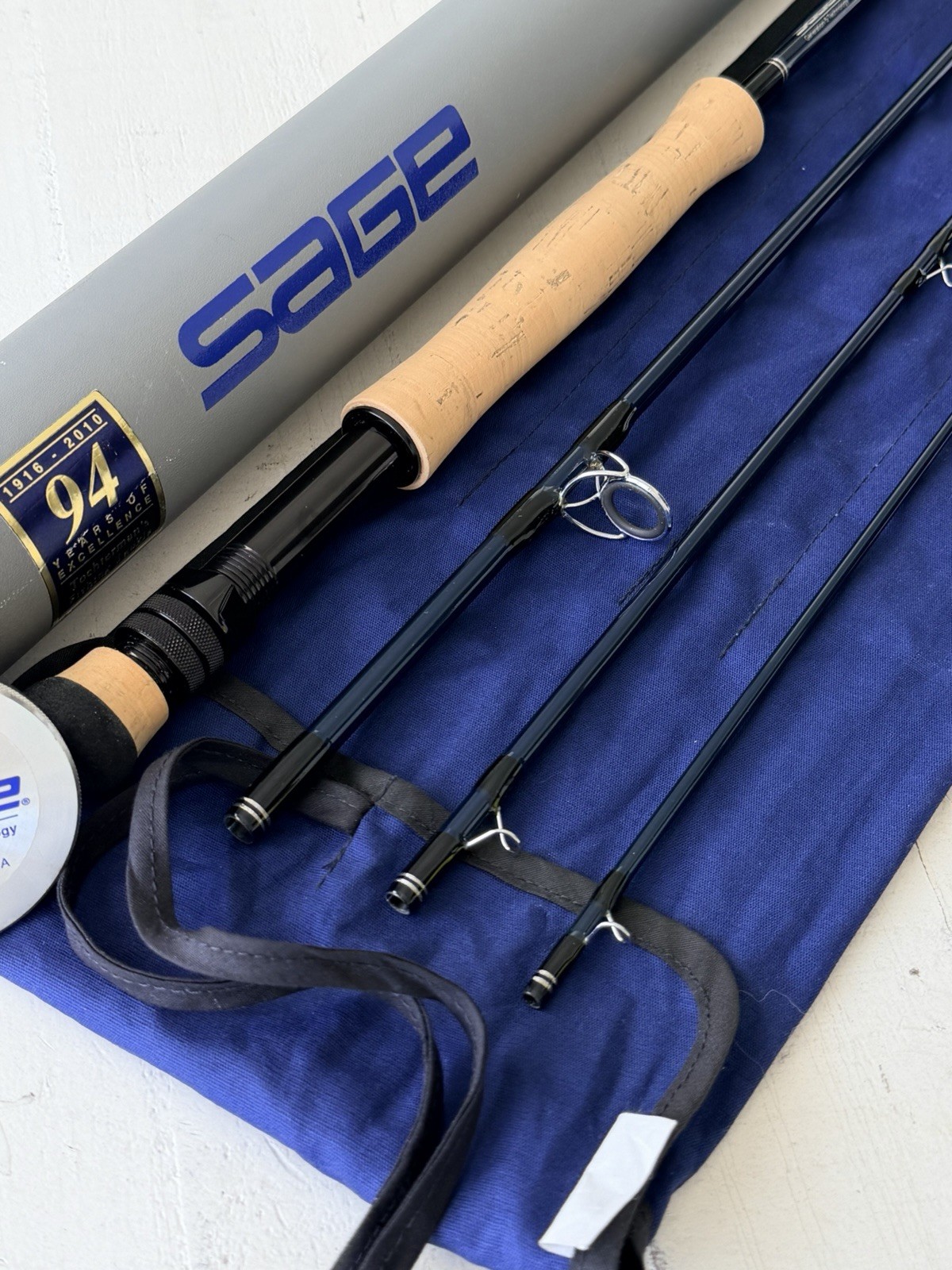 **BEAUTIFUL** 🔥 SAGE SALT Xi 2~ 8wt. 9’ft~4pc FlyRod!!🔥~LEGENDARY~🔥