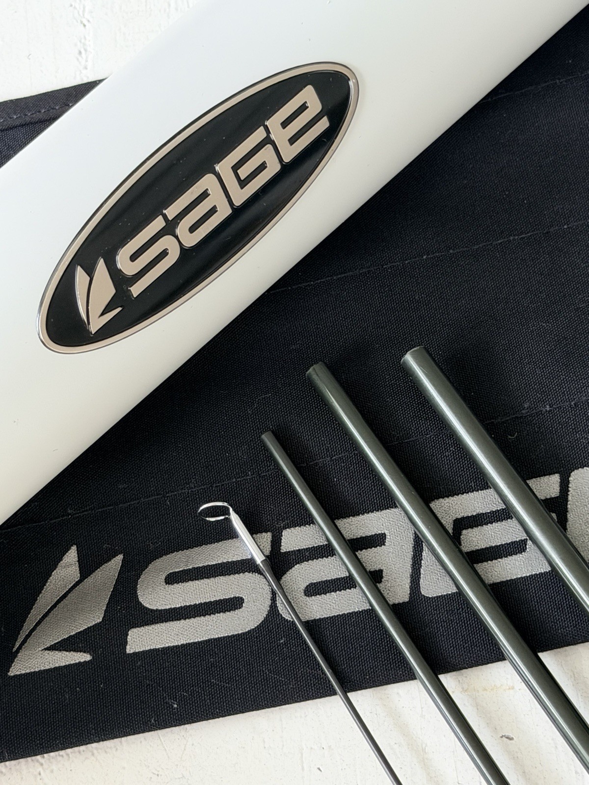 **BEAUTIFUL** 🔥 SAGE R8 Core 4wt. 9’ft FlyRod!!🔥~LEGENDARY~🔥