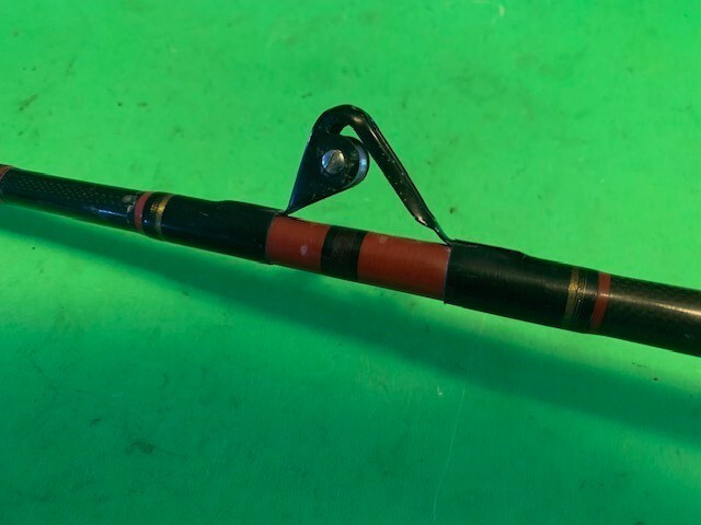 KUNNAN HOT RAIL SPIRALTECH GRAPHITE 5 FOOT 6 INCH 50 TO 130# RATED FISHING ROD