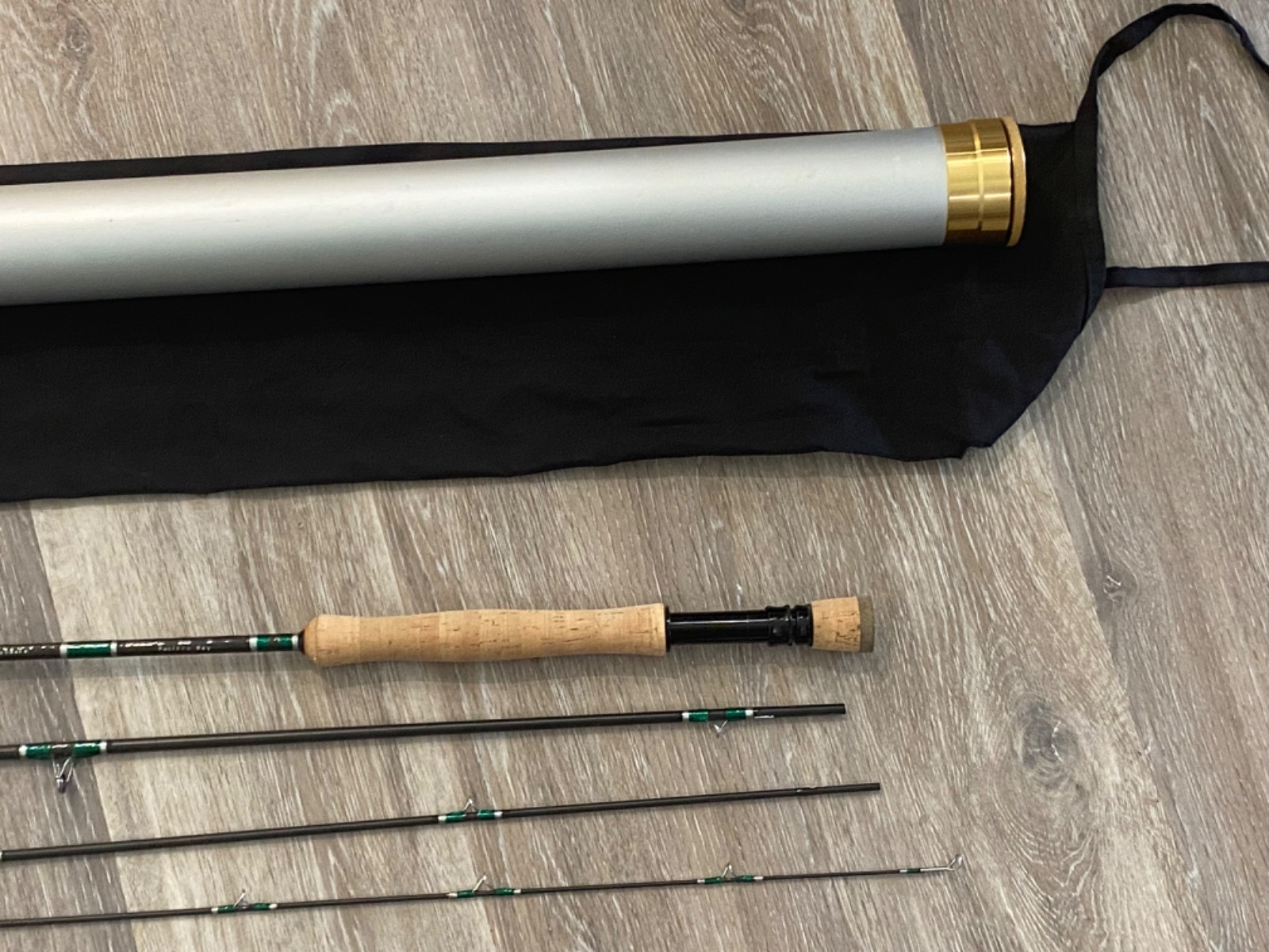 Custom Made Pacific Bay T2F 908-4 9′ 4Pc 8wt Fly Rod W/ Cloth & Alum Tube Unused
