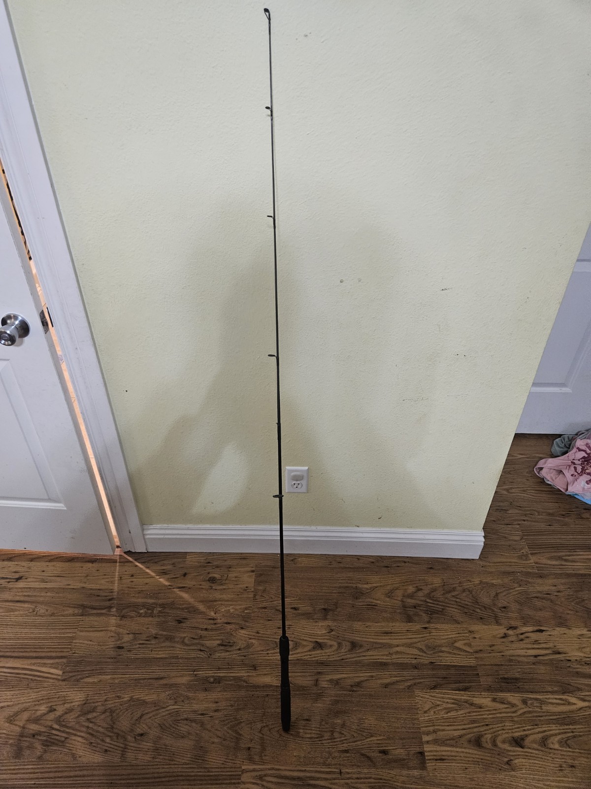 Vintage Shimano Spinning FX-2250 2 Pc 5’6″ Spinning Rod 2-6 lb Line Korea