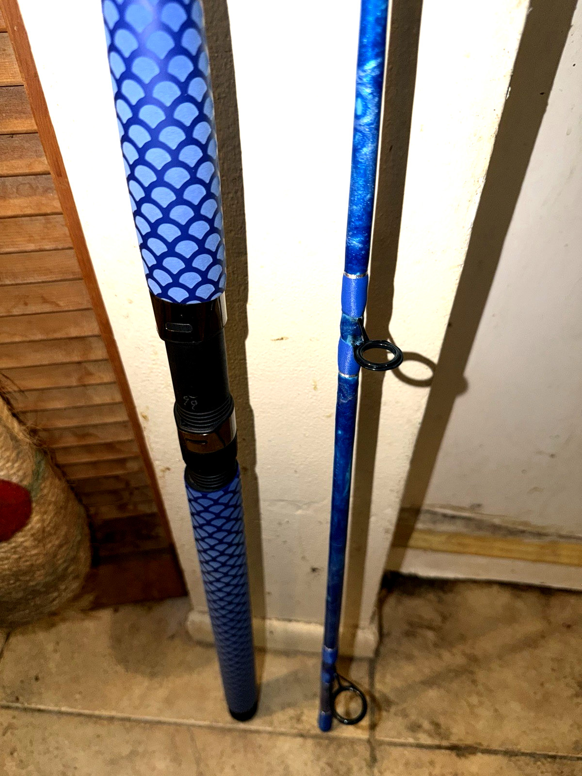 CUSTOM SURF PIER OR JETTY ROD 10 FT 20-40 LB SEA BLUE SPARKLE NEW