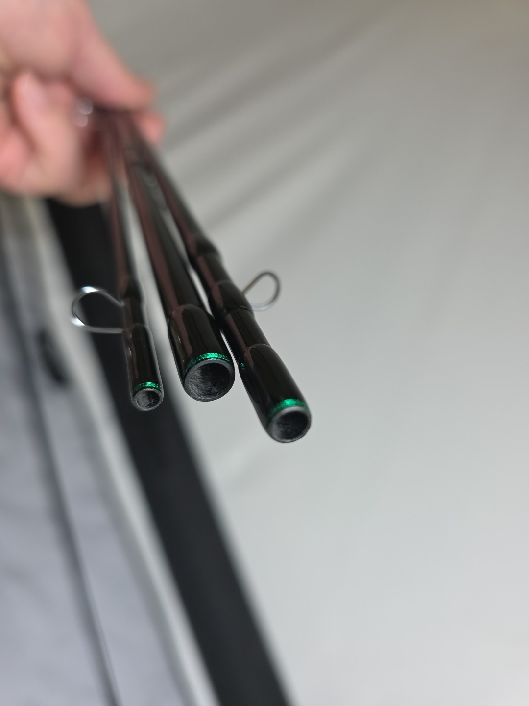 Powell Legacy XL 905-4 Fly Fishing Rod 9′ 4wt 4 Piece Black Excellent Case