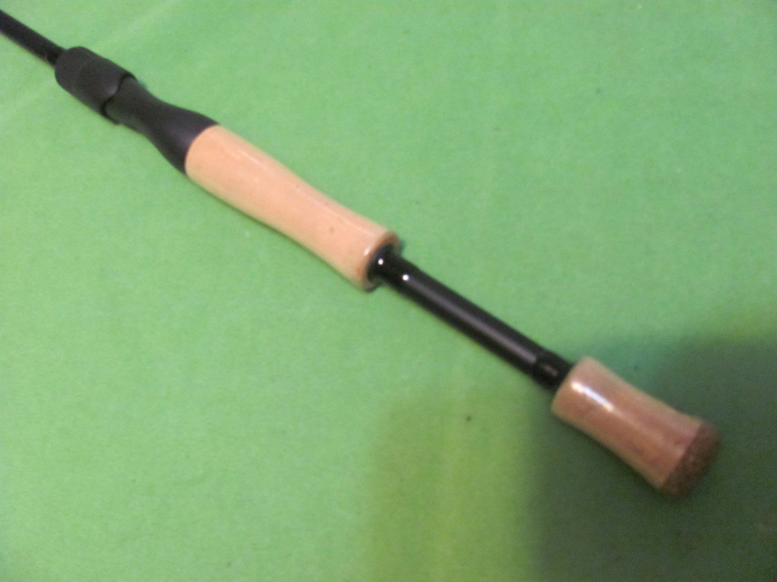 Lew’s Pro 1 – LP169MLS – IM8 – 6′ 9″ Medium Light 1-Piece Spinning Rod