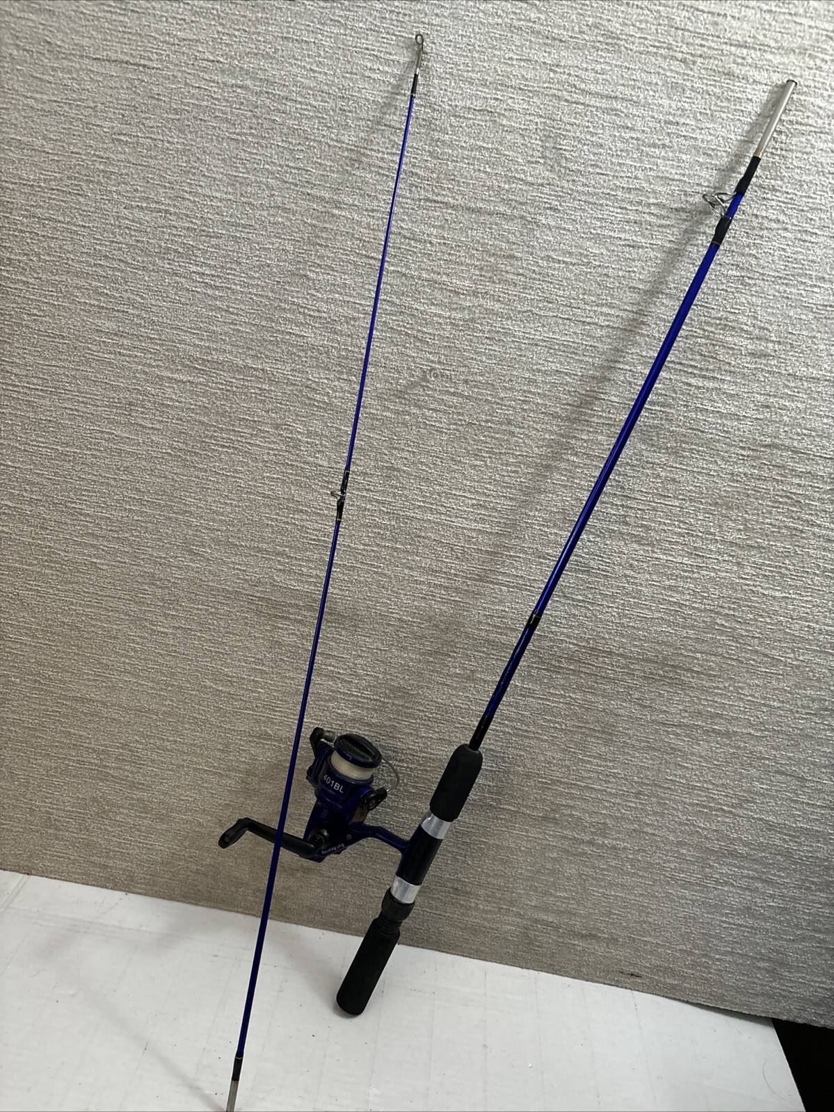 Master Graf-Graphite Composite Model 2025 Light Pole & 401BL Spinnin Reel Set 5′