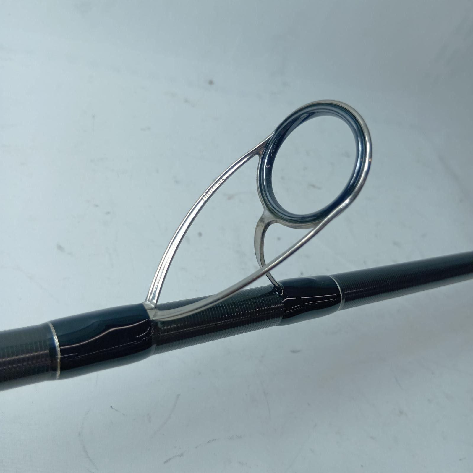 MC works Medusa Custom Works Seabass Rod Black & Chrome 116SH/3 3-piece body…