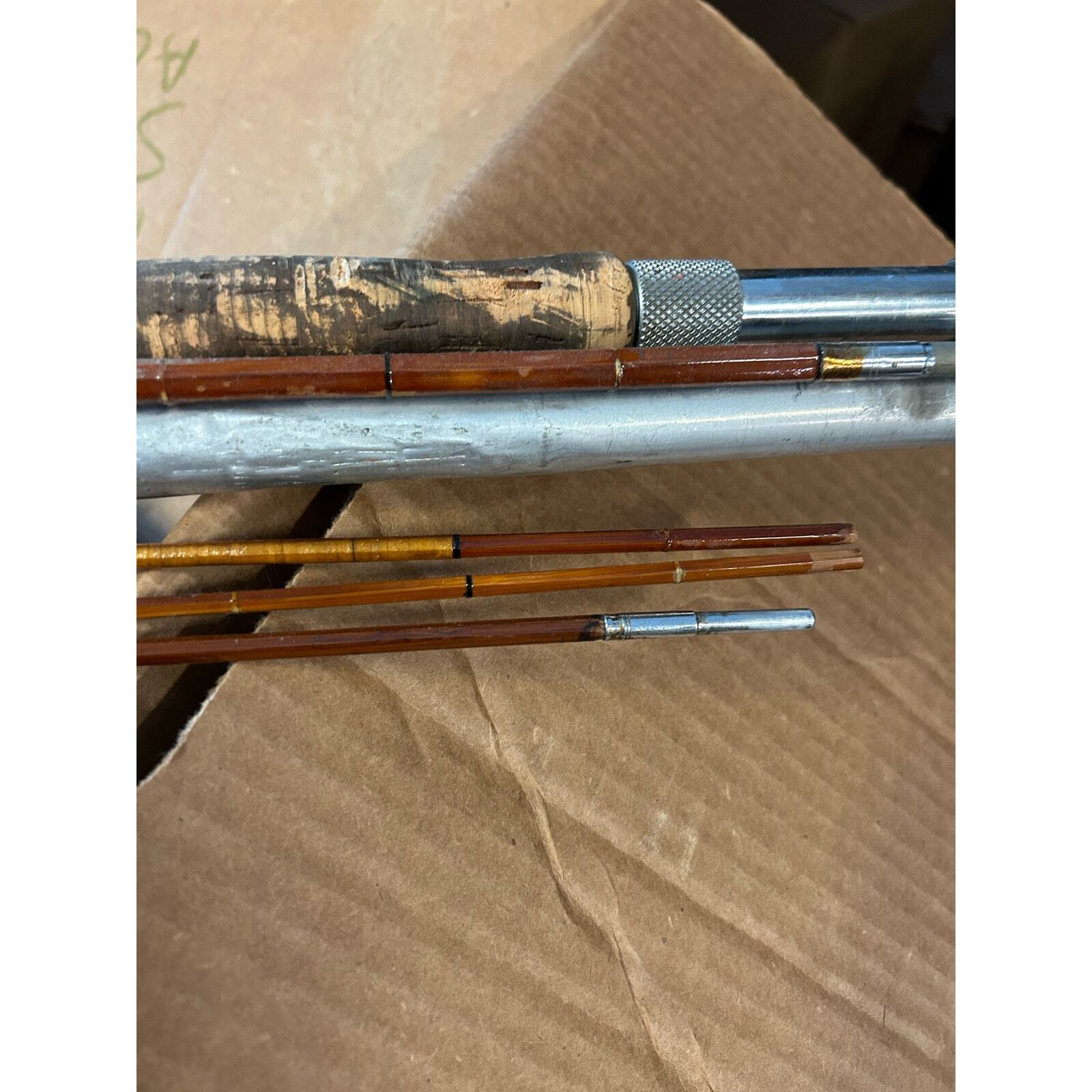 Montague Belmont bamboo fly rod 8 1/2 ft 3-piece w two extra tips, bag and tube