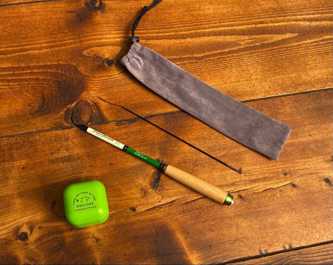 Small unused Tanago fishing set with 1.2m rod, bait container, wood, used