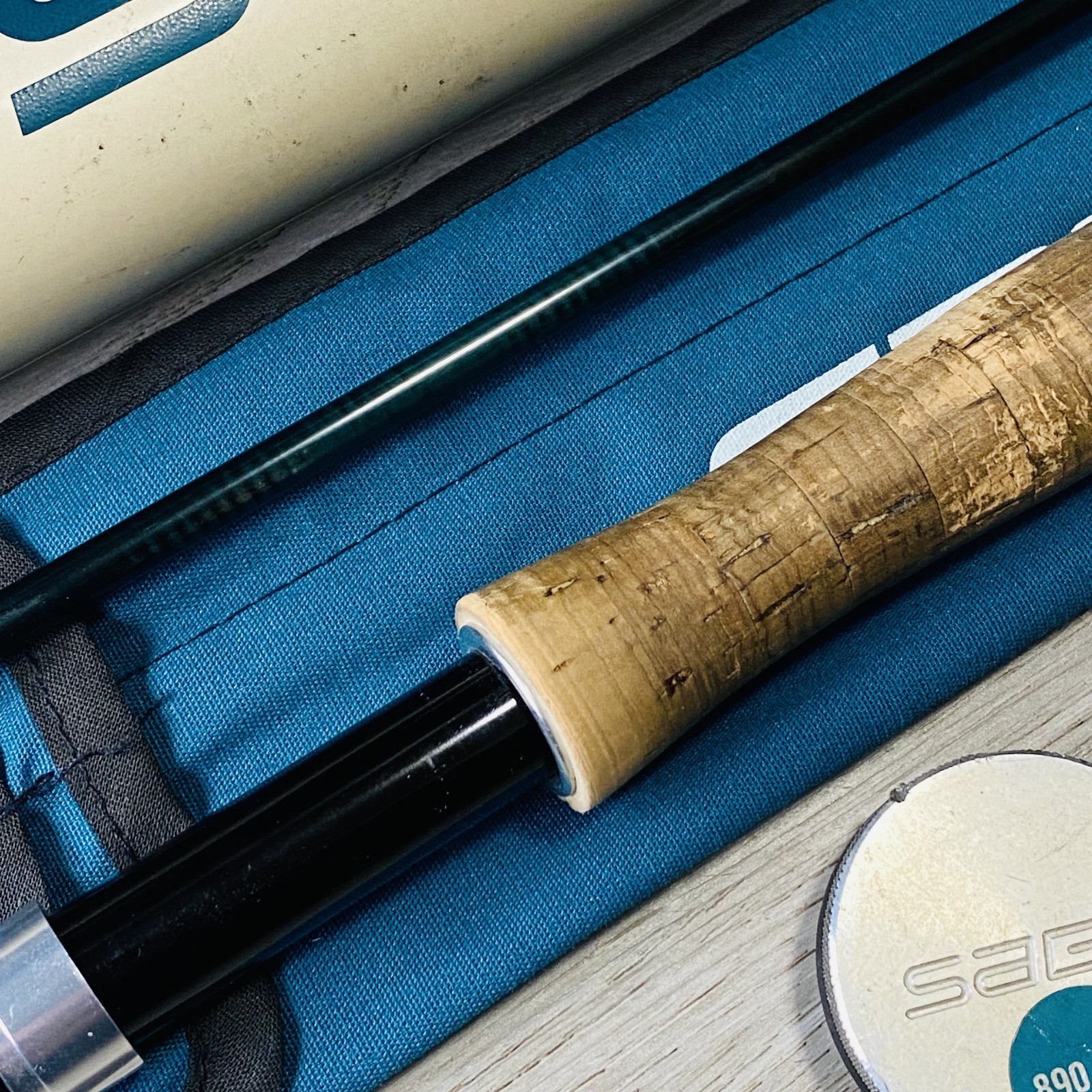 Sage Graphite IV 890 SP+ Fly Rod. 9 8wt. W/ Tube Sock.