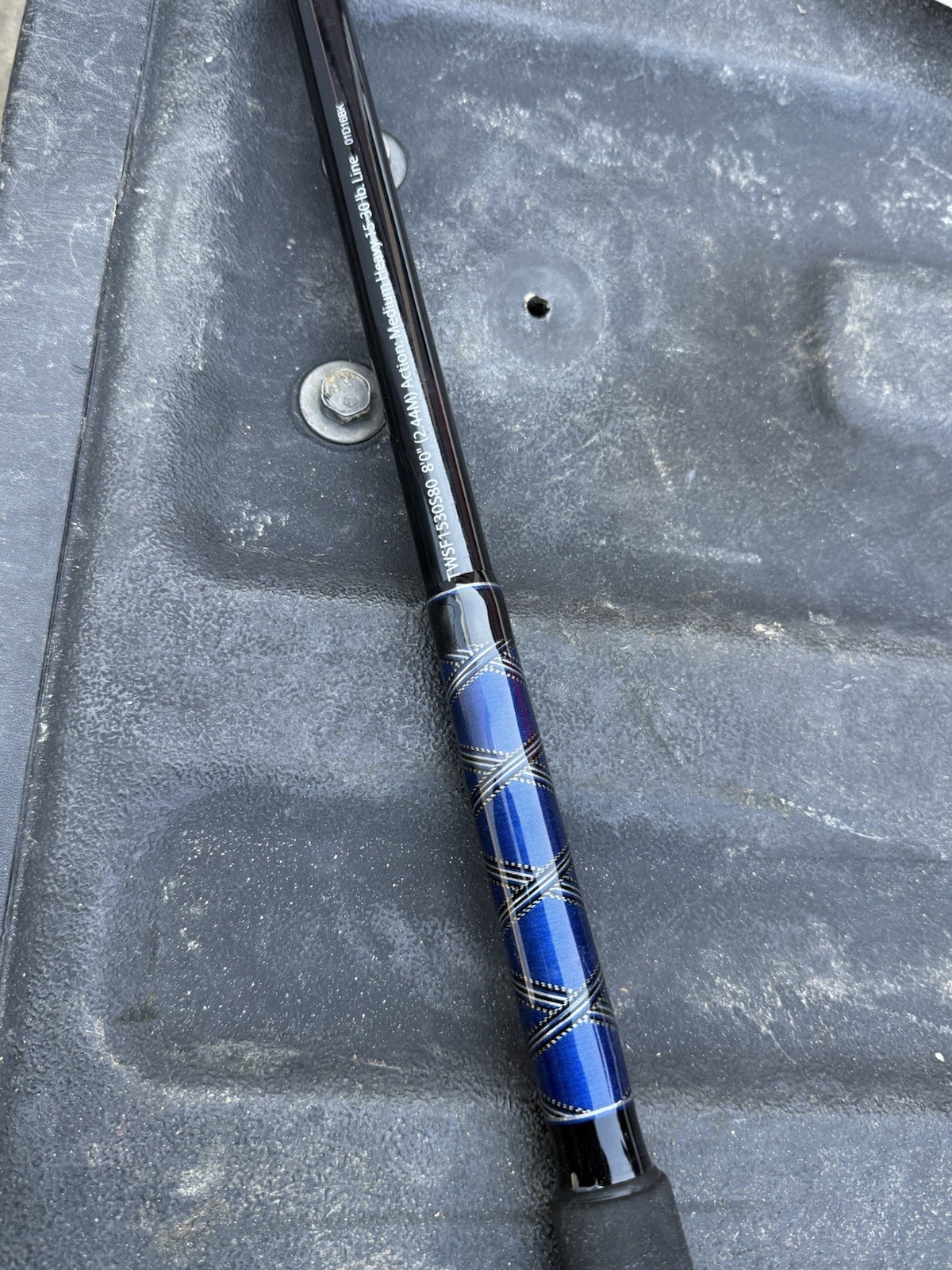 Shakespeare TIDEWATER TWSF1530S80 8′ 0″ Medium Heavy Action 2-Piece Spinning Rod