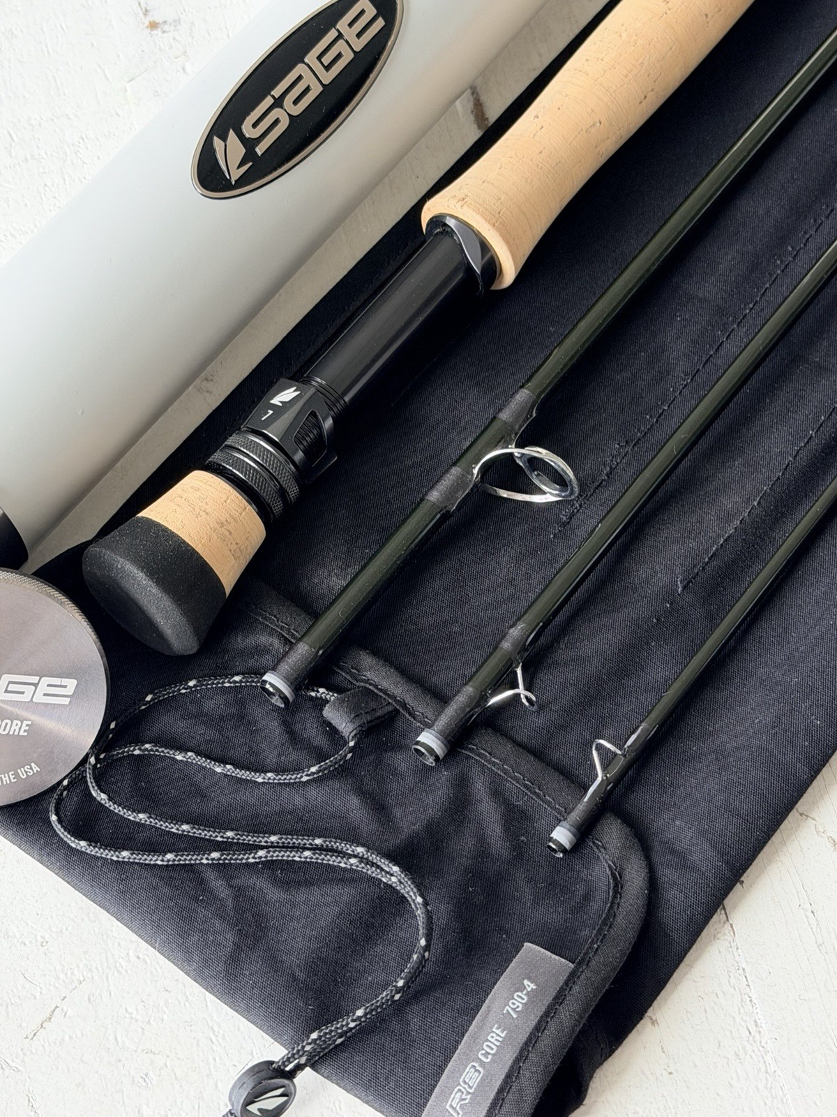 **BEAUTIFUL** 🔥 SAGE R8 Core 7wt 9’ft FlyRod!!🔥~LEGENDARY~🔥