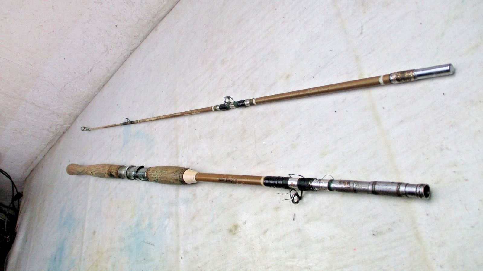 Montague Fishing Rod 6′ 2Pc. Soft tip See Pictures For Details