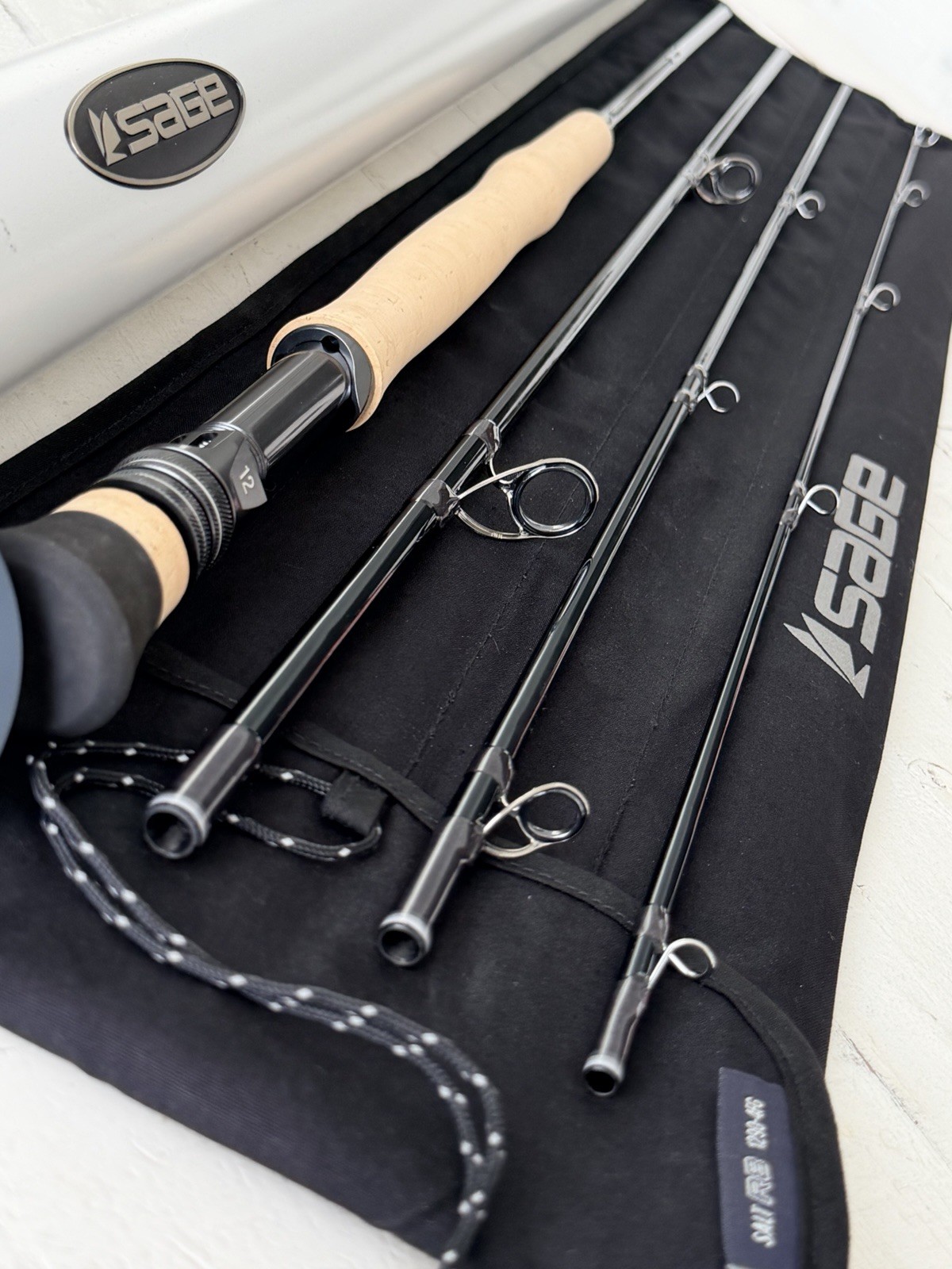 **BEAUTIFUL** 🔥 SAGE R8 SALT 12wt. 9’ft~4Pc FlyRod!! 🔥~LEGENDARY~🔥
