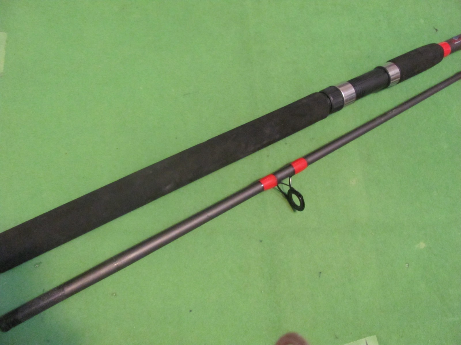 Tsunami RIGGED N READY 9′ 0″ Medium Heavy Action 2-Piece Spinning Surf Rod.