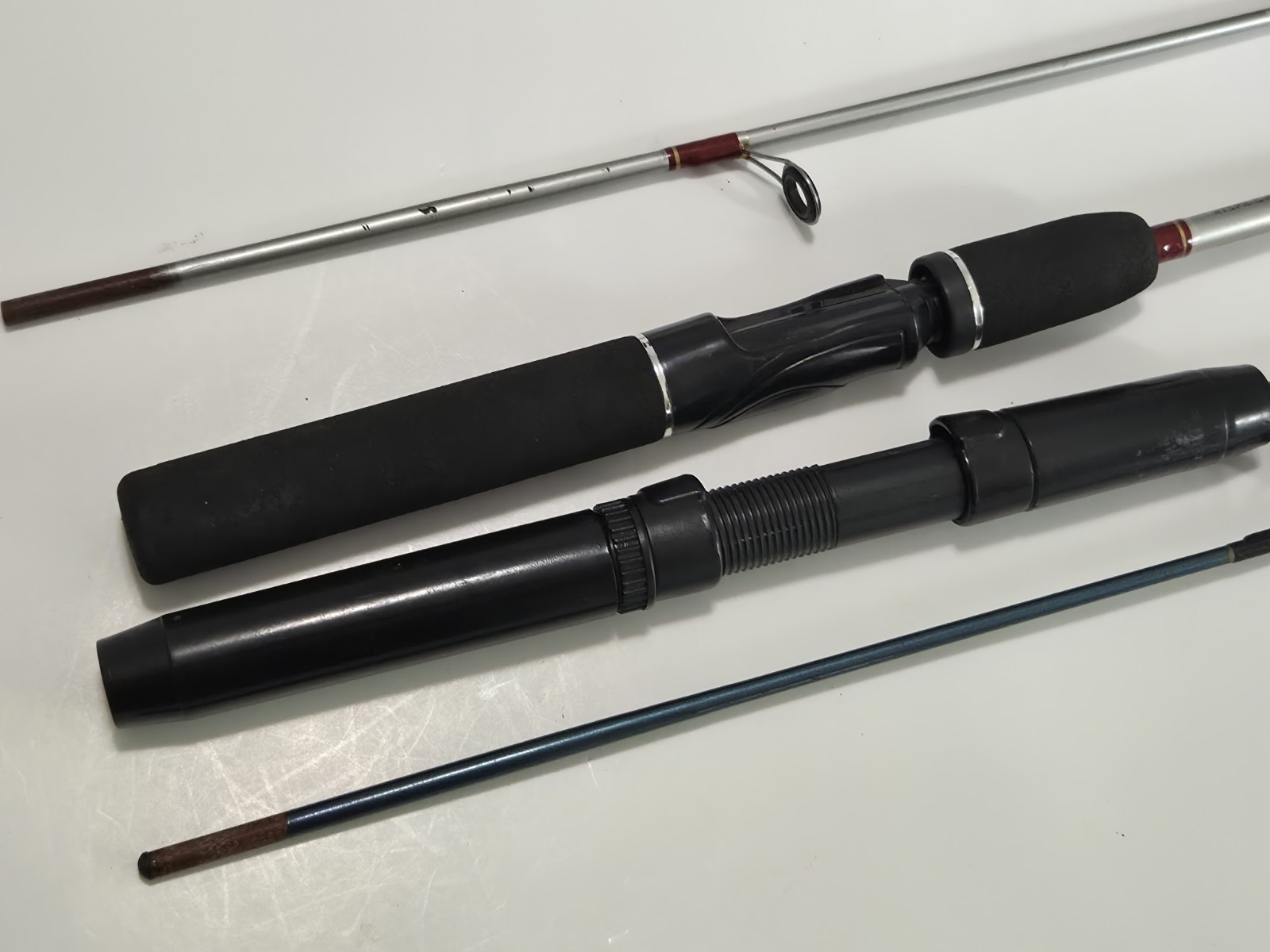 Lot (2) Zebco Spinning Rods Medium Light 2PC RT Series 5.5′ & #1052 5′