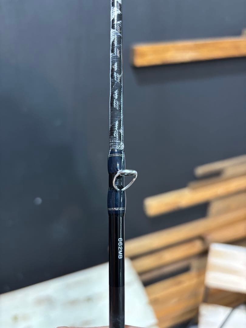Daiwa AIR Edge 66MB-E Baitcasting Rod 6’6″ 2-Piece 5-18g Used