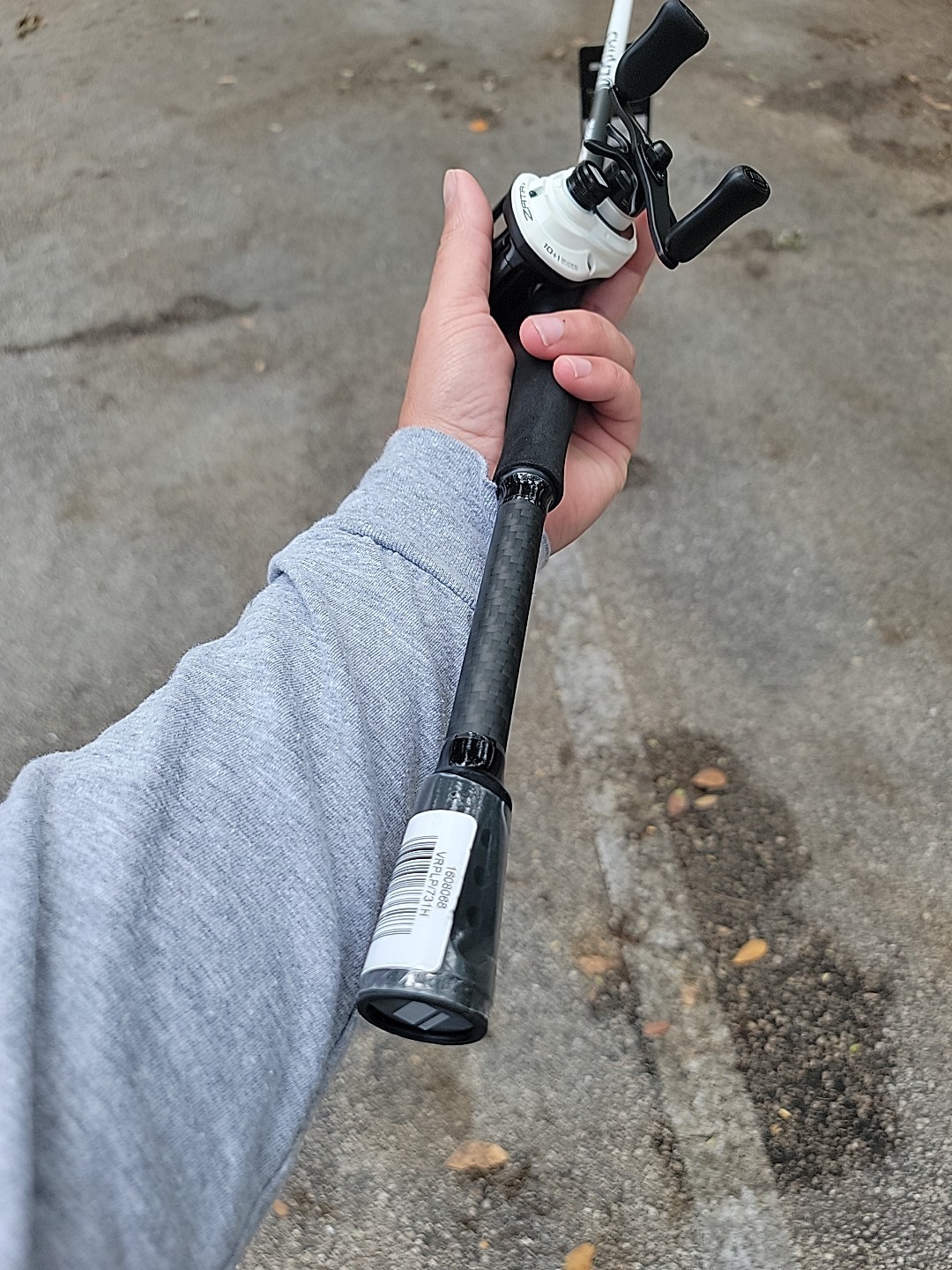 ABU GARCIA VERITAS CASTING ROD 7 foot 3 inch medium heavy. Combo