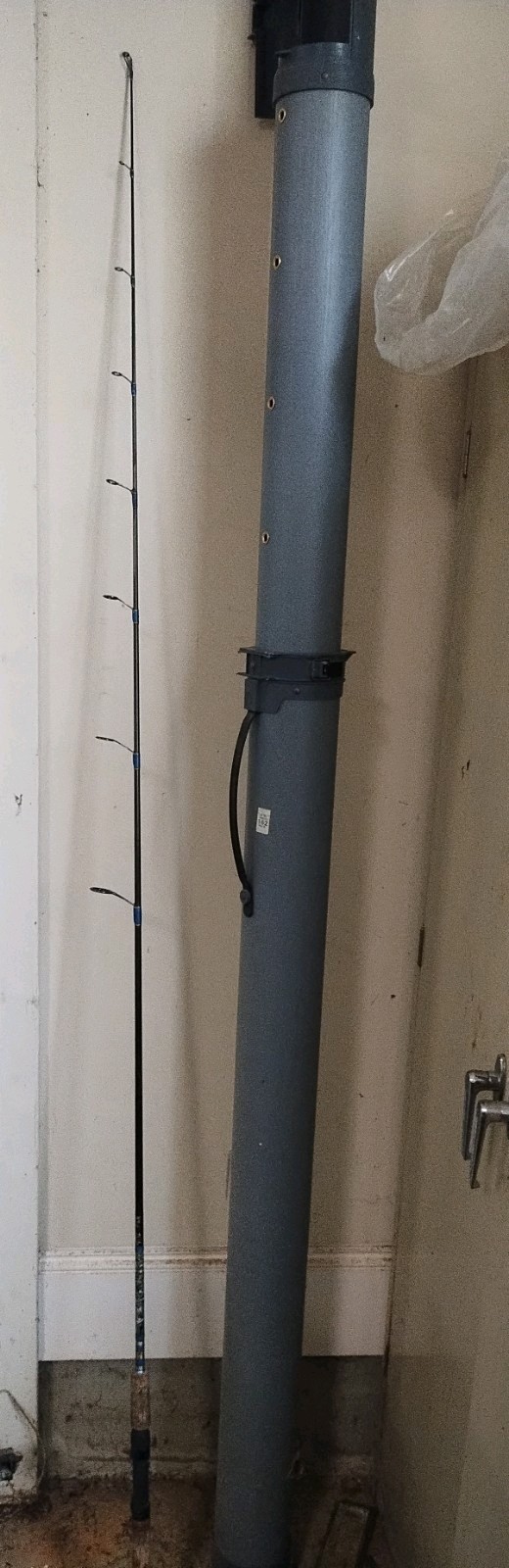 7′, 1 Piece Custom Built Graphite Rod
