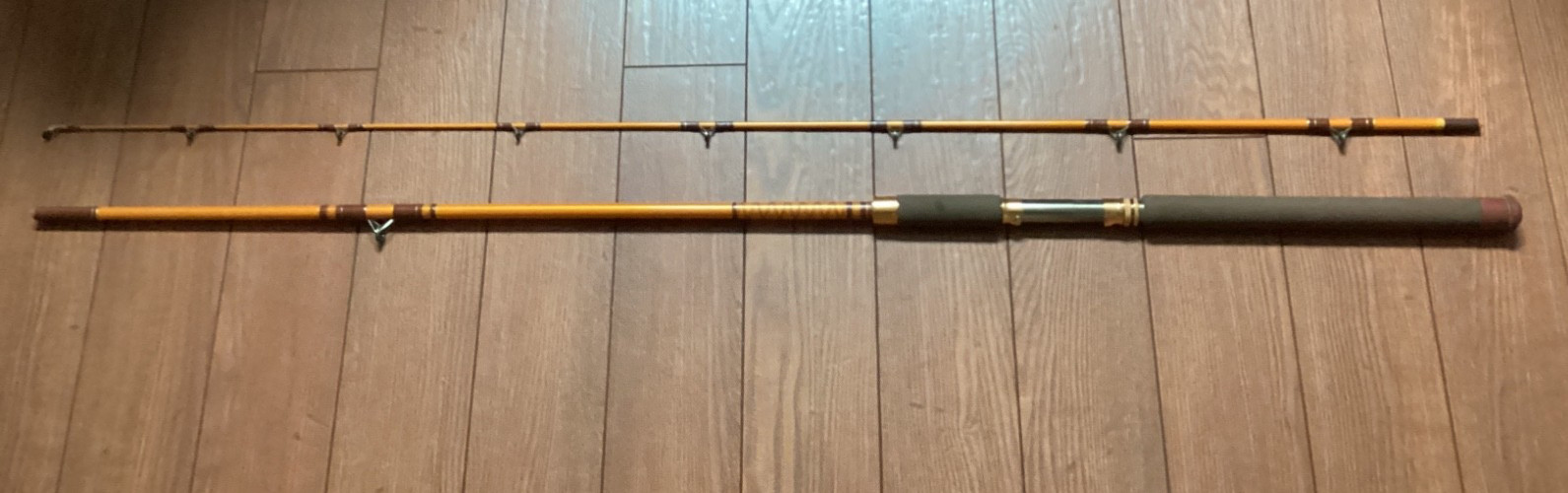 Vintage MASTER MICHIGANDER Series MODEL 6485 Spinning Rod 2 pcs. & 8’6”-VG