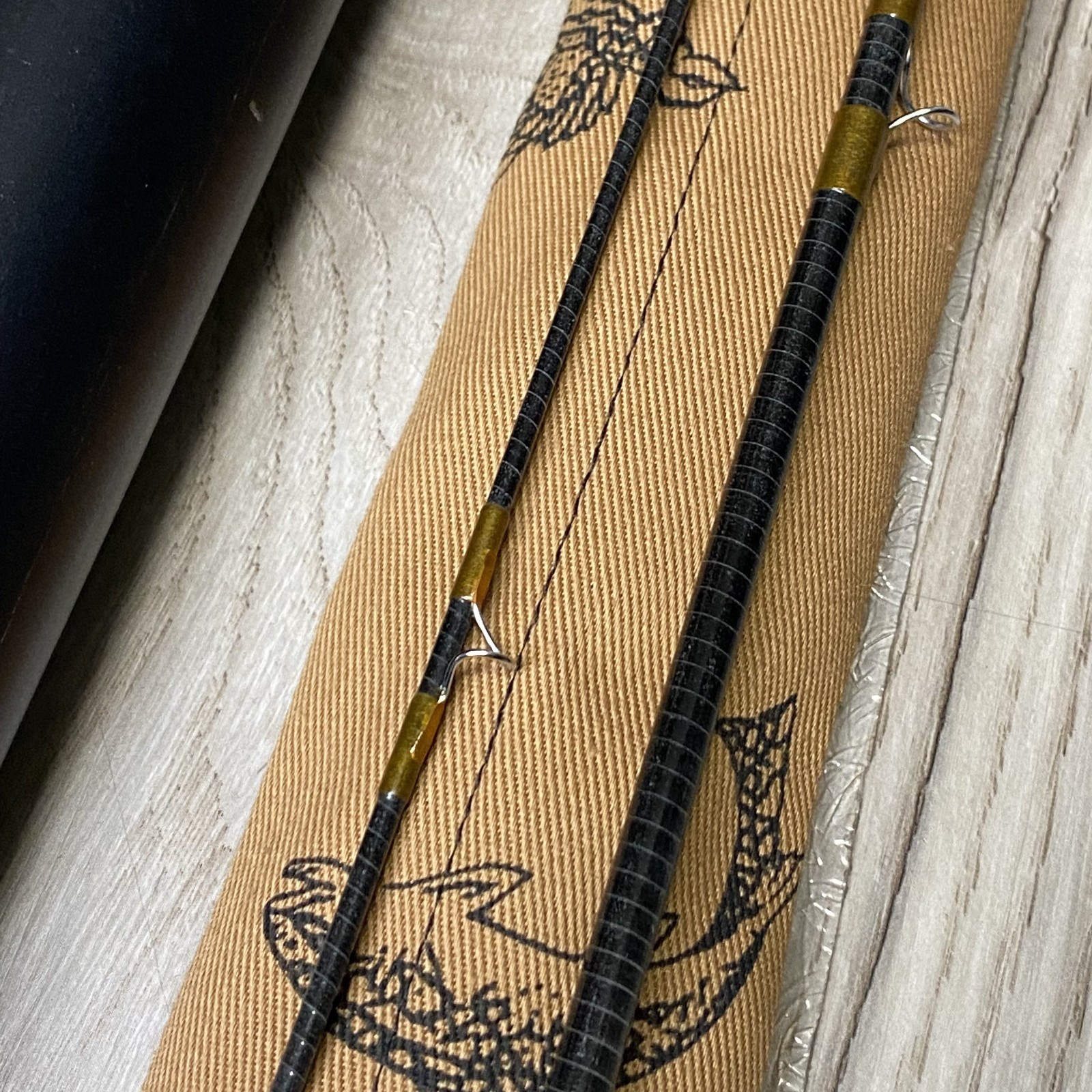 ORVIS Graphite “FAR AND FINE” 5wt 7’9″ Fly rod w/Sock Tube