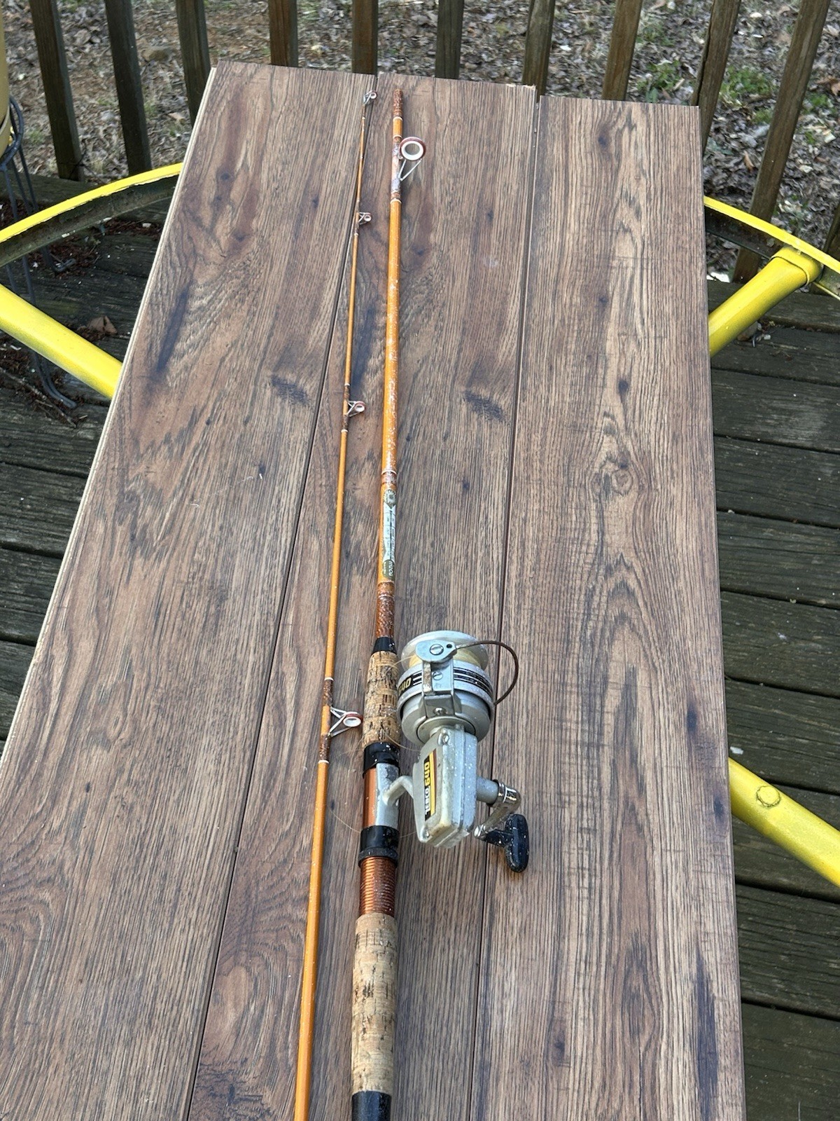 Vtg Daiwa Series 1112 GC 7′ 2pc 6-10lb Spinning Rod Made In USA With 640 Zebco