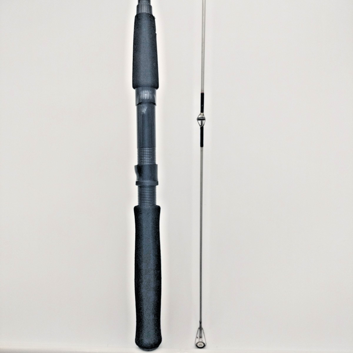 Berkley 2 Piece Fishing Rod “AVENGER” Light Action A30 6 1/2′ Lure Wt 1/8-3/8 oz
