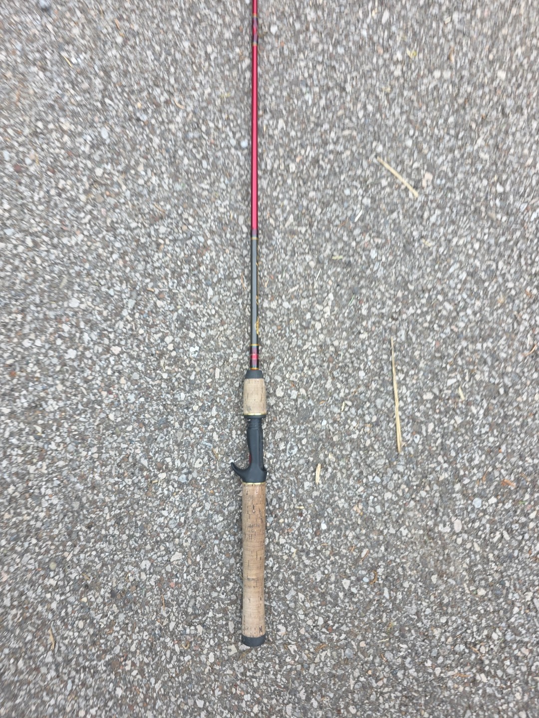 Berkley Cherrywood Graphite CWC561M 5′ 6″ Medium Action 1-Piece Casting Rod.