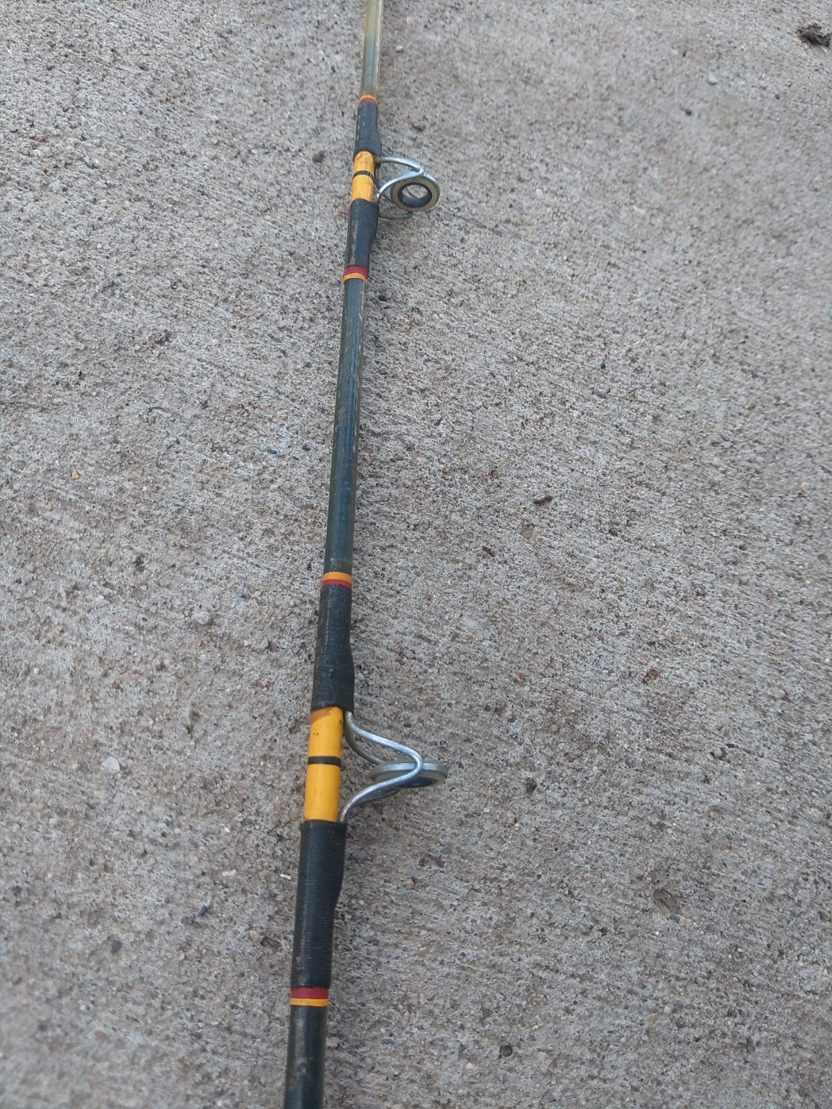 Vintage Shakespeare Ugly Stik BWC 1120 5′ 6″ 15-25lb w/ Trigger Grip.