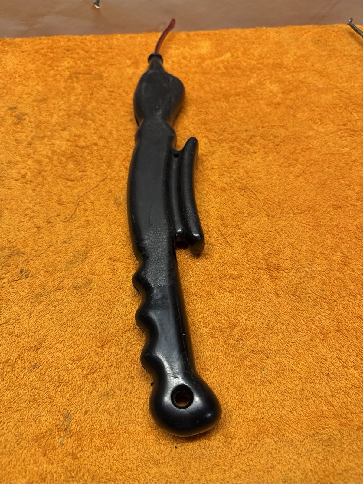 G#5 – Vintage Black Plastic Green Hornet Style Ice Fishing Pole