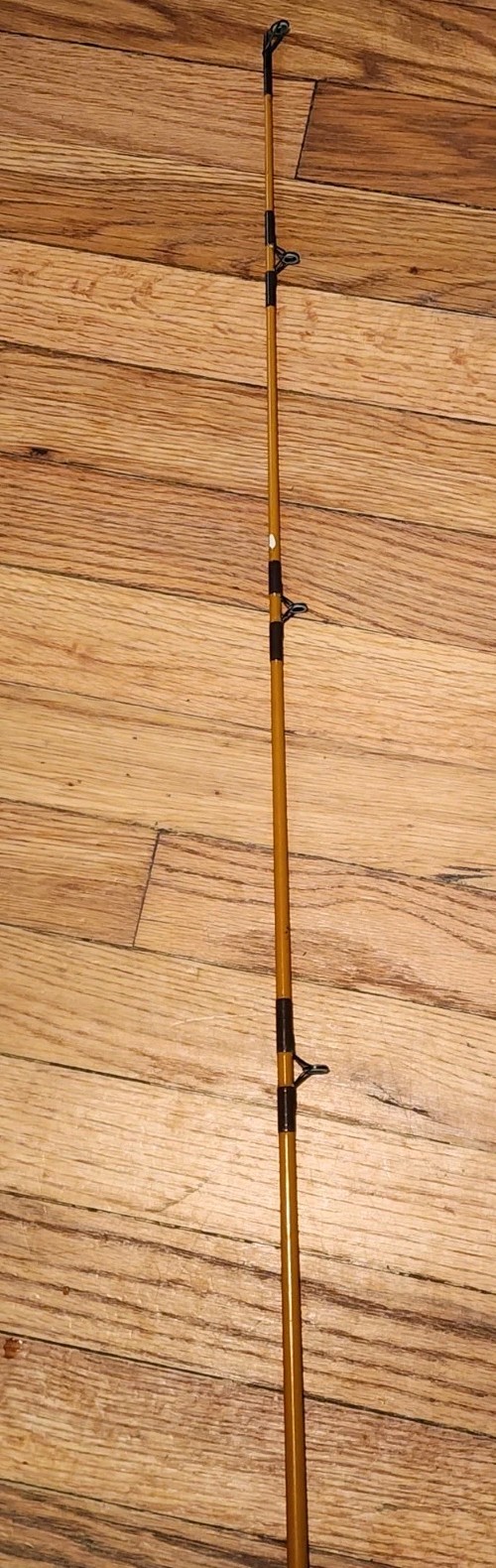 Near Mint Yellow Lamiglas 7 Custom Made 7’1″ 1pc Surf Or Trolling Rod Very Nice