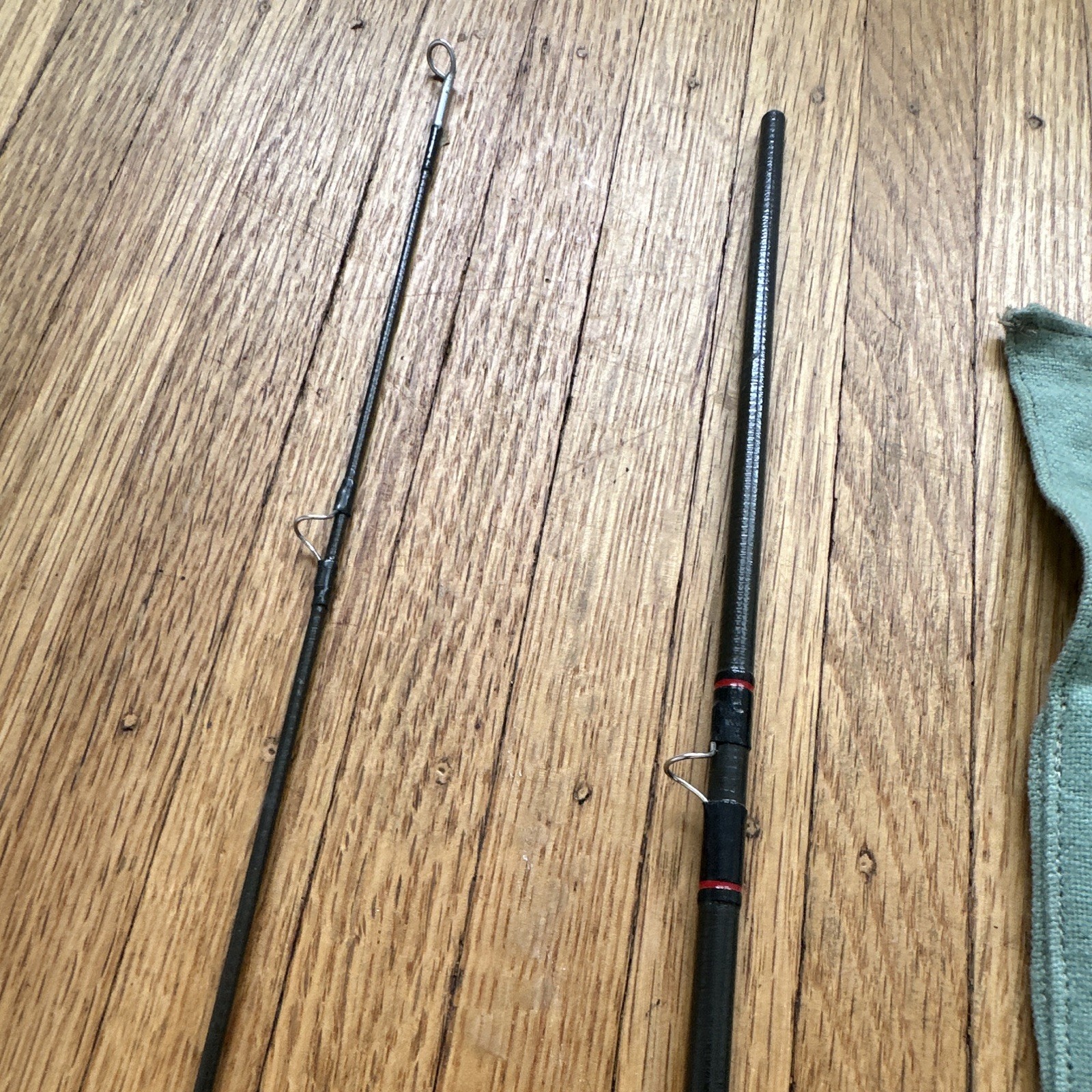 Lamiglas Series 500 G586 8’6″ 6wt 2pc Graphite Fly Rod Cork Handle Sock
