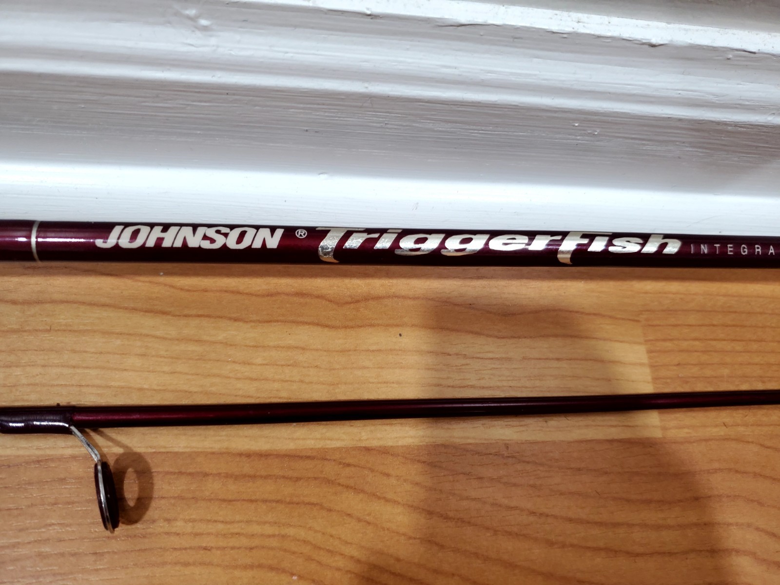 Vintage JOHNSON Trigger Fish Integrated Fishing System 2-Parts Fishing Rod. 5’6″