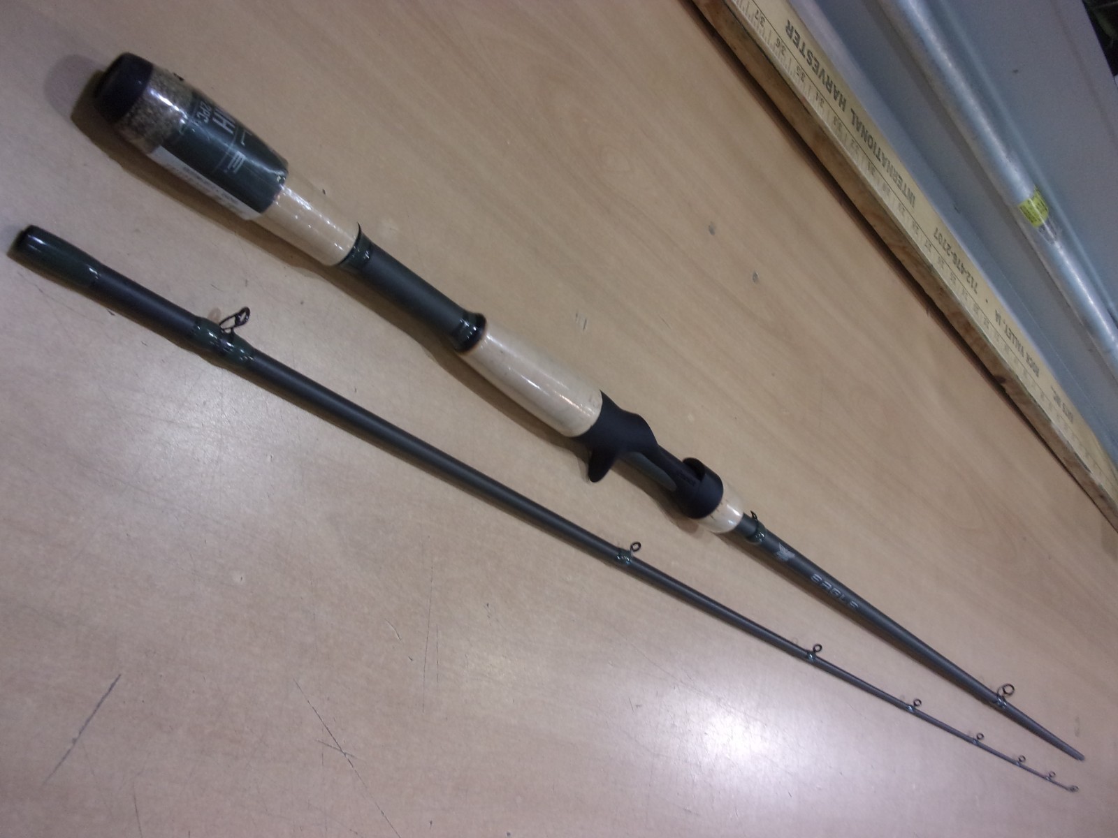 FENWICK EAGLE BASS CASTING ROD 7 foot 1 inch Medium Heavy power