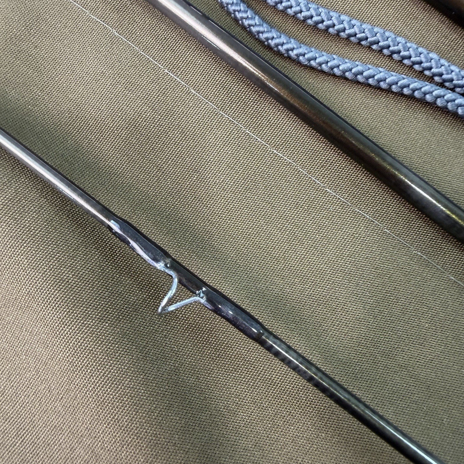 Orvis Recon Fly Fishing Rod 9’ 9wt 4pc Mod Action w Tube & Sock Excellent Y217