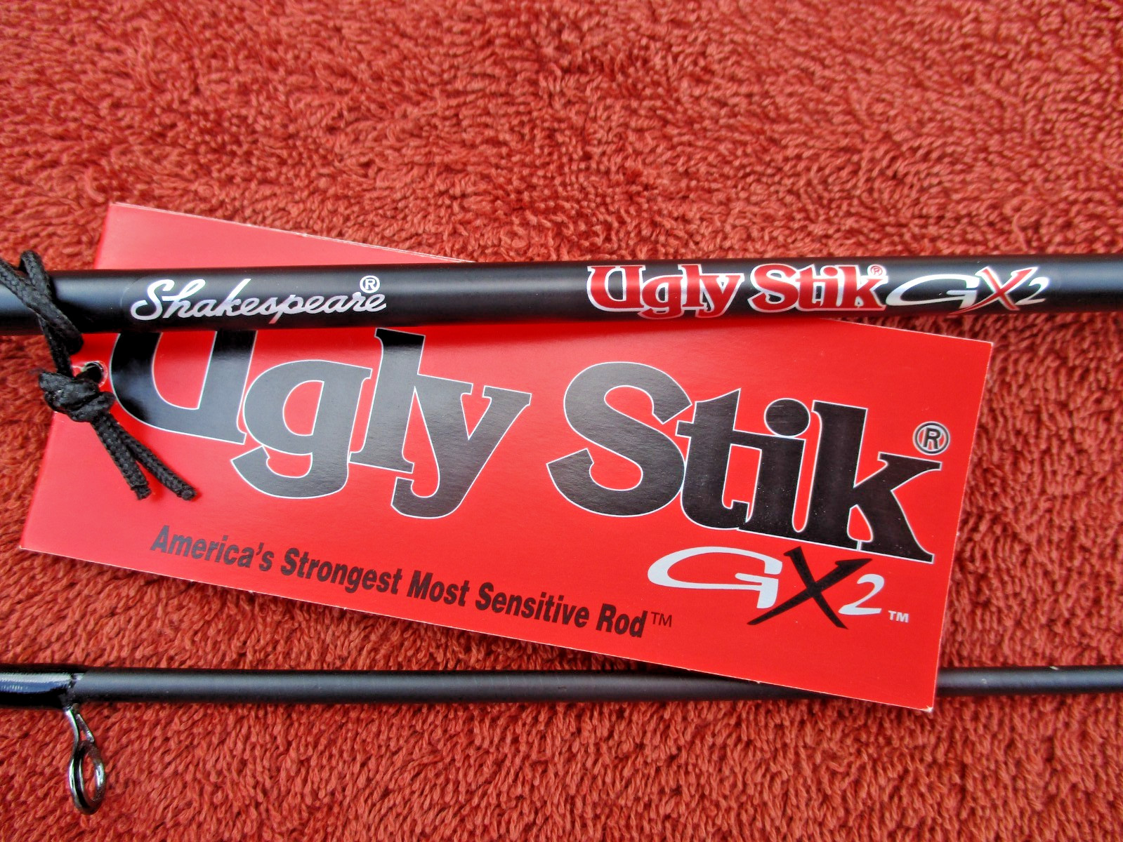 Shakespeare Ugly Stik GX2 2-piece Fishing Rod Tags still on 5″6″ Medium Action