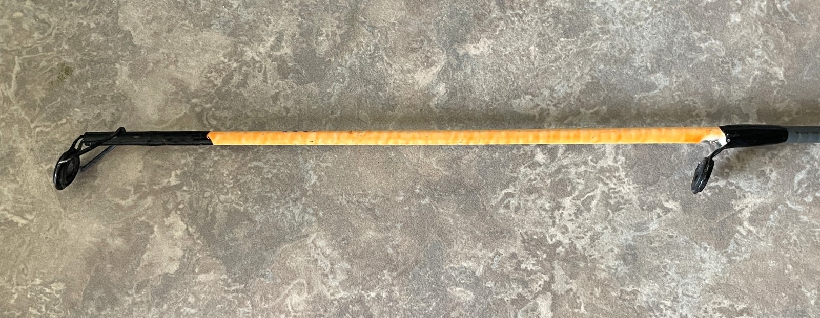 Sougayilang spinning rod model 2.1m strong carbonglass composite 2-piece, clean.