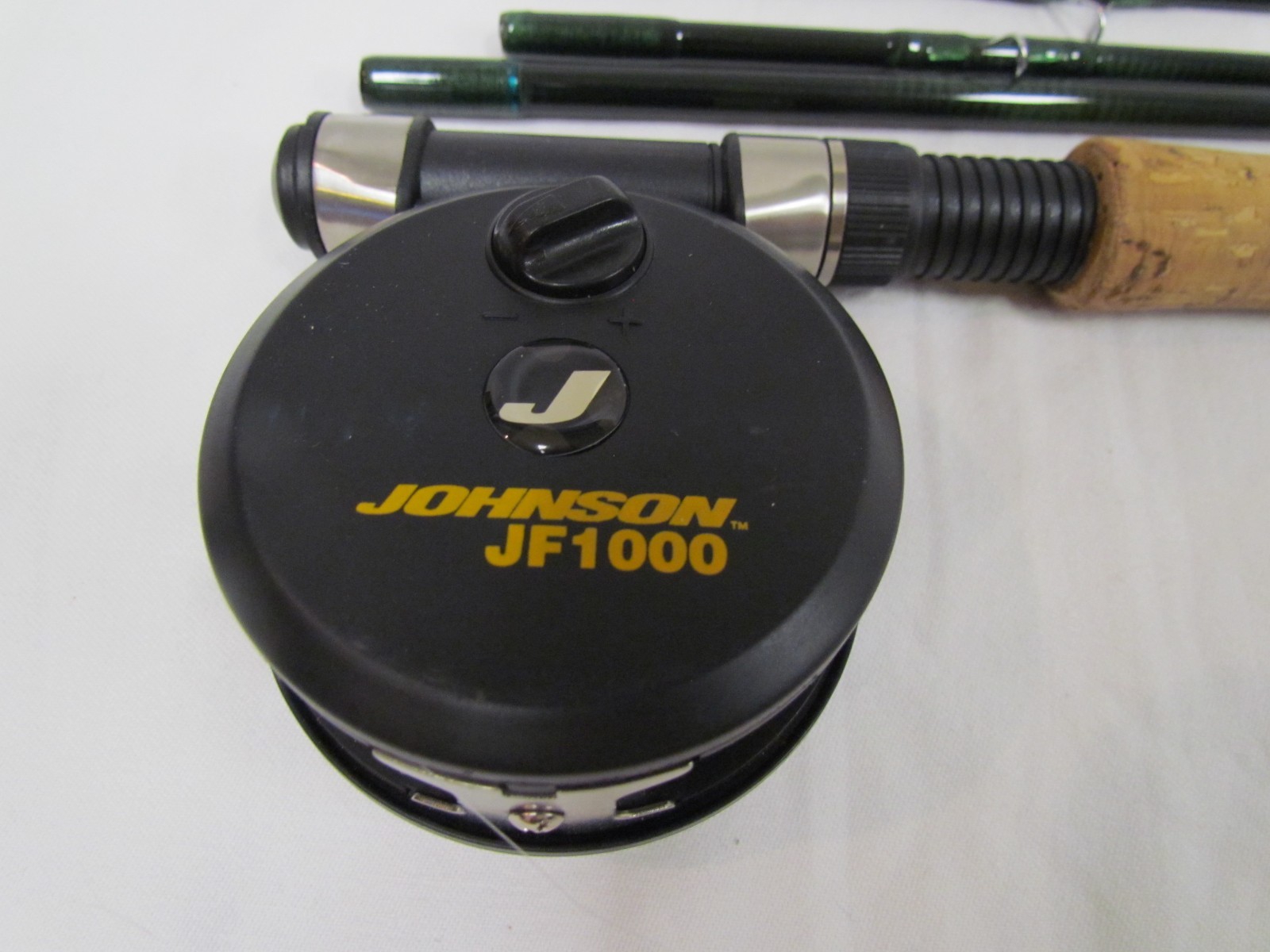 Pflueger Purist PP8056 Graphite Fly Fishing Rod 4 Pc 8′ Rod, Johnson JF1000 reel