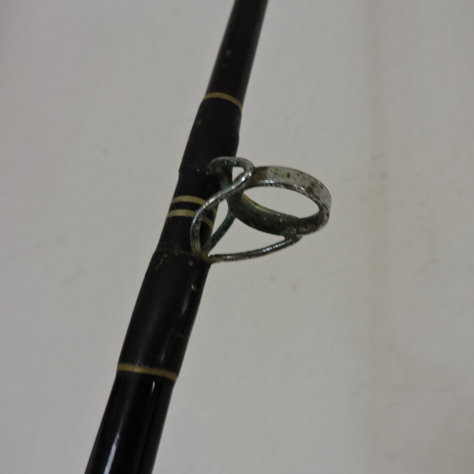 Shakespeare Tidewater TW 66 3/0 F 6’6″ Medium 20-40 lb Line Rod