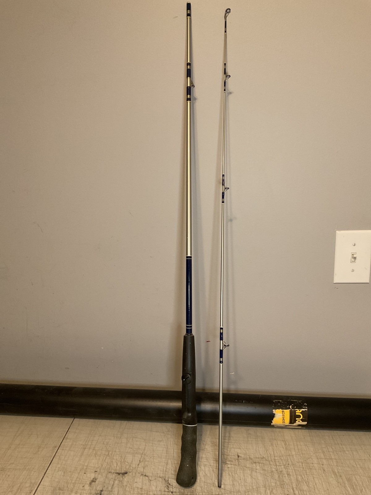 6’ Fishing Rod Medium Action Shakespeare Alpha SC 1310 Two Piece with tube.