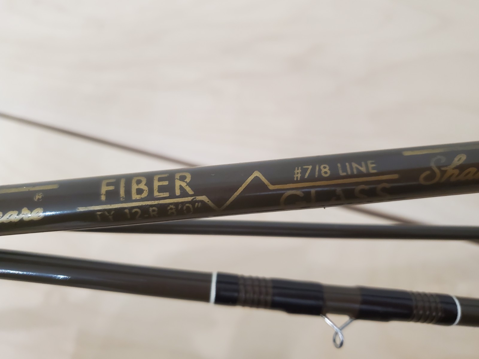 VINTAGE SHAKESPEARE 3 PC 8’0″ FY 12-R 7/8 LINE FIBERGLASS FLY ROD w/Martin Reel
