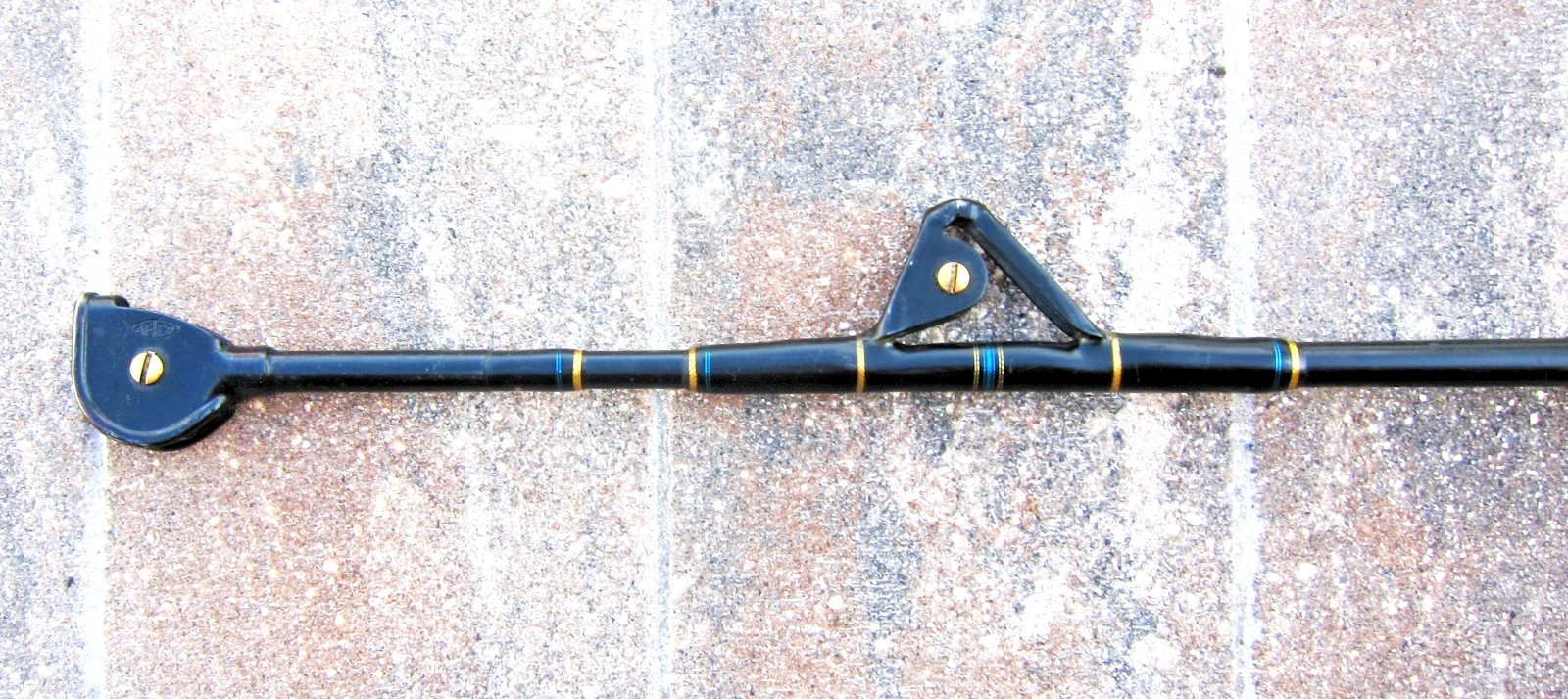 Custom MELTON INTERNATIONAL Stand-Up Rod: 6′; 80-100lb AFTCO Rollers & Butt-USED
