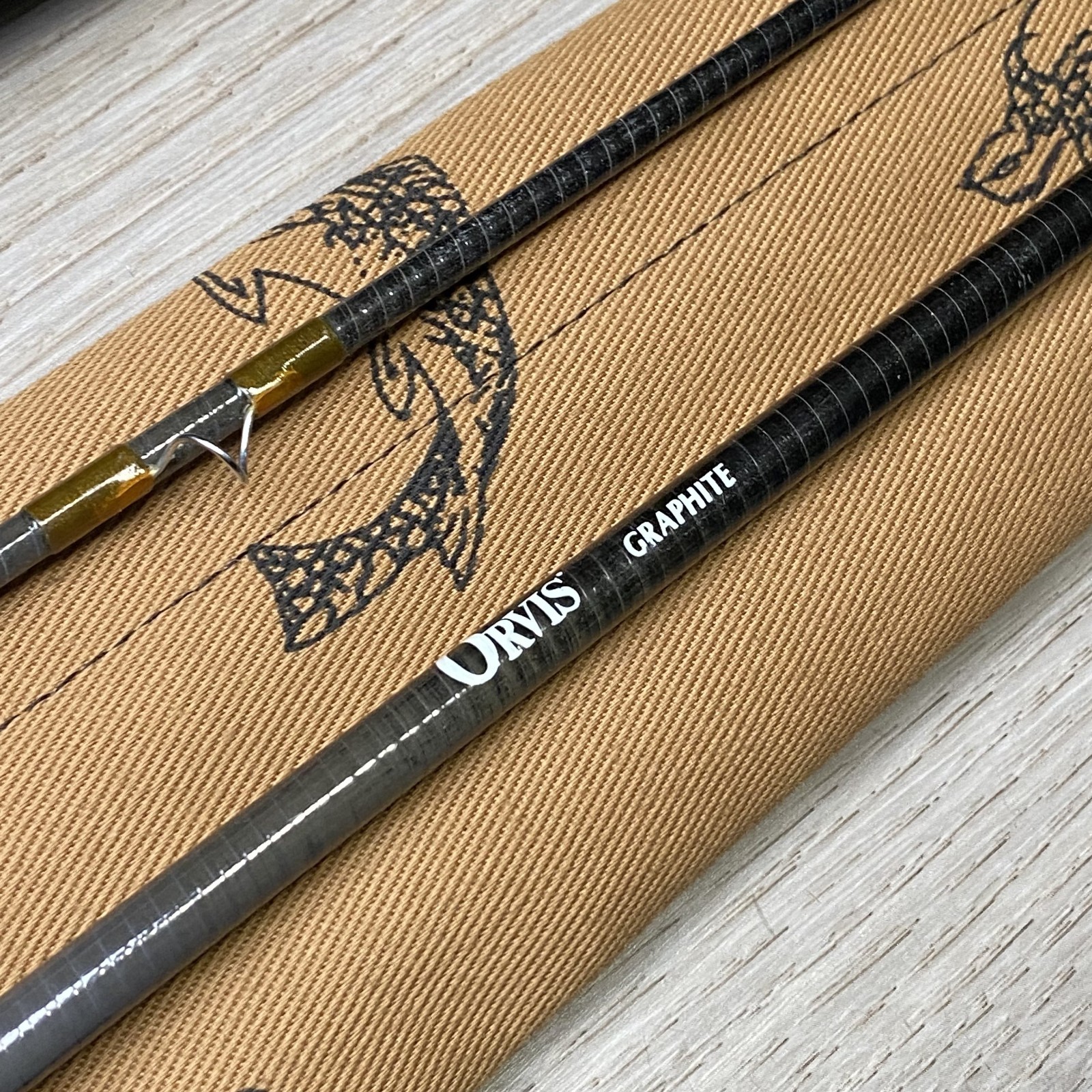 ORVIS Graphite “FAR AND FINE” 5wt 7’9″ Fly rod w/Sock Tube